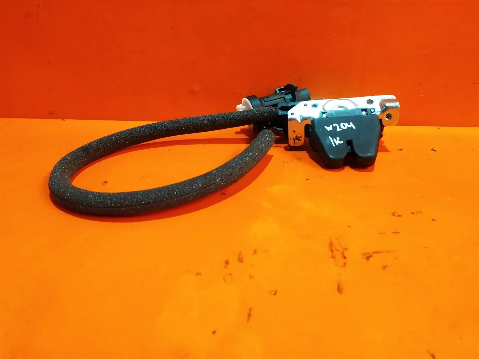 Замок крышки багажника Mercedes -Class 2014-2021 W205