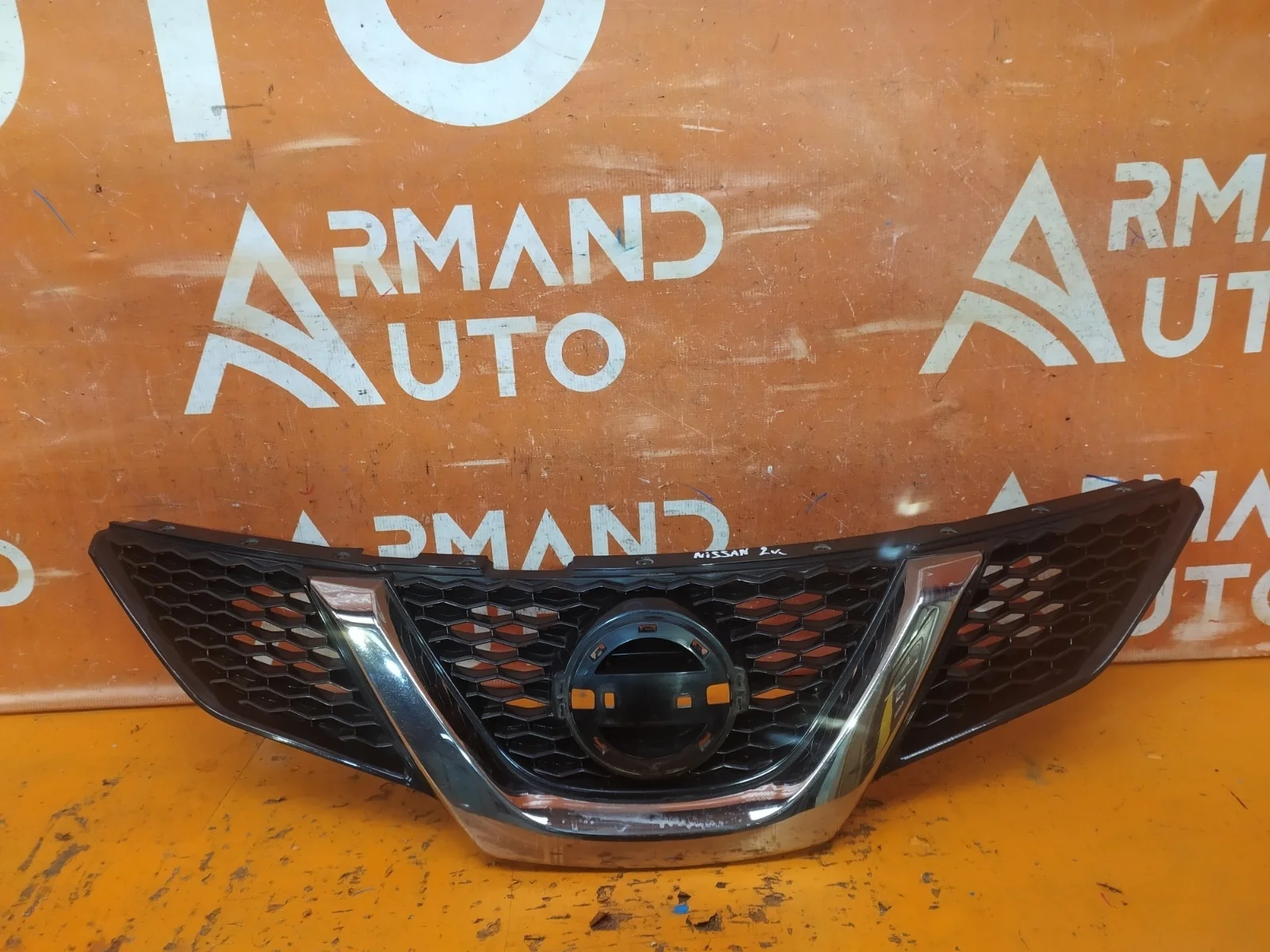 Решетка радиатора Nissan Qashqai 2013-2019 j11