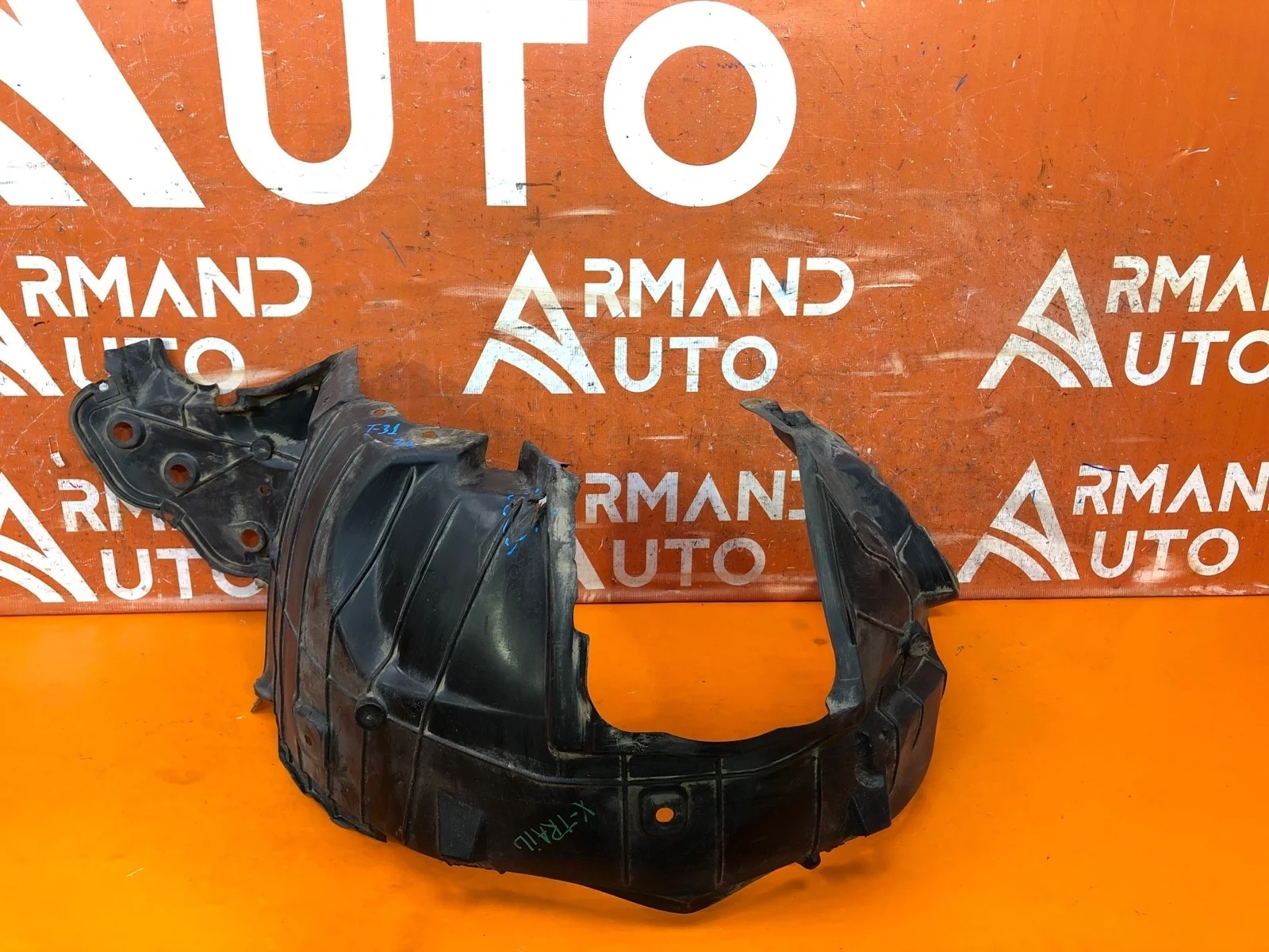 Подкрылок Nissan X-Trail 2007-2015 T31