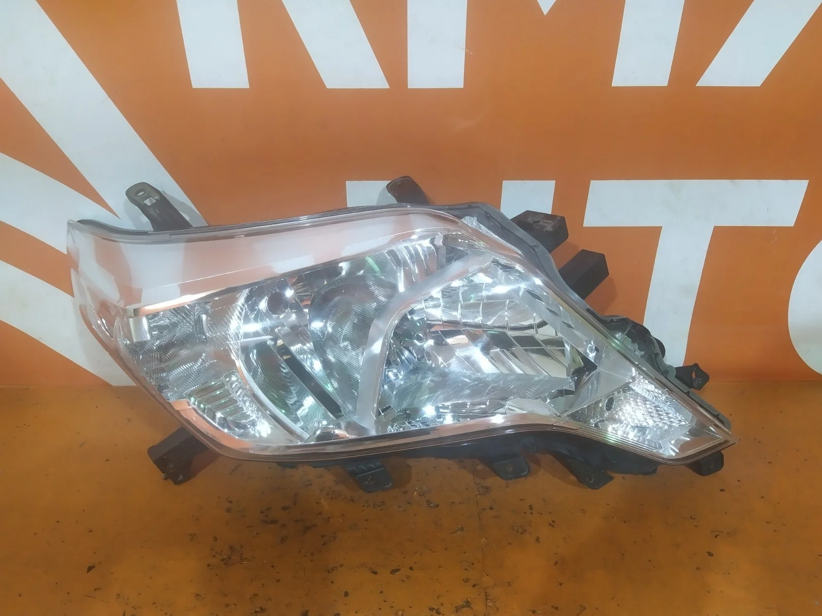 Фара Toyota Land Cruiser Prado 2013-2017 150