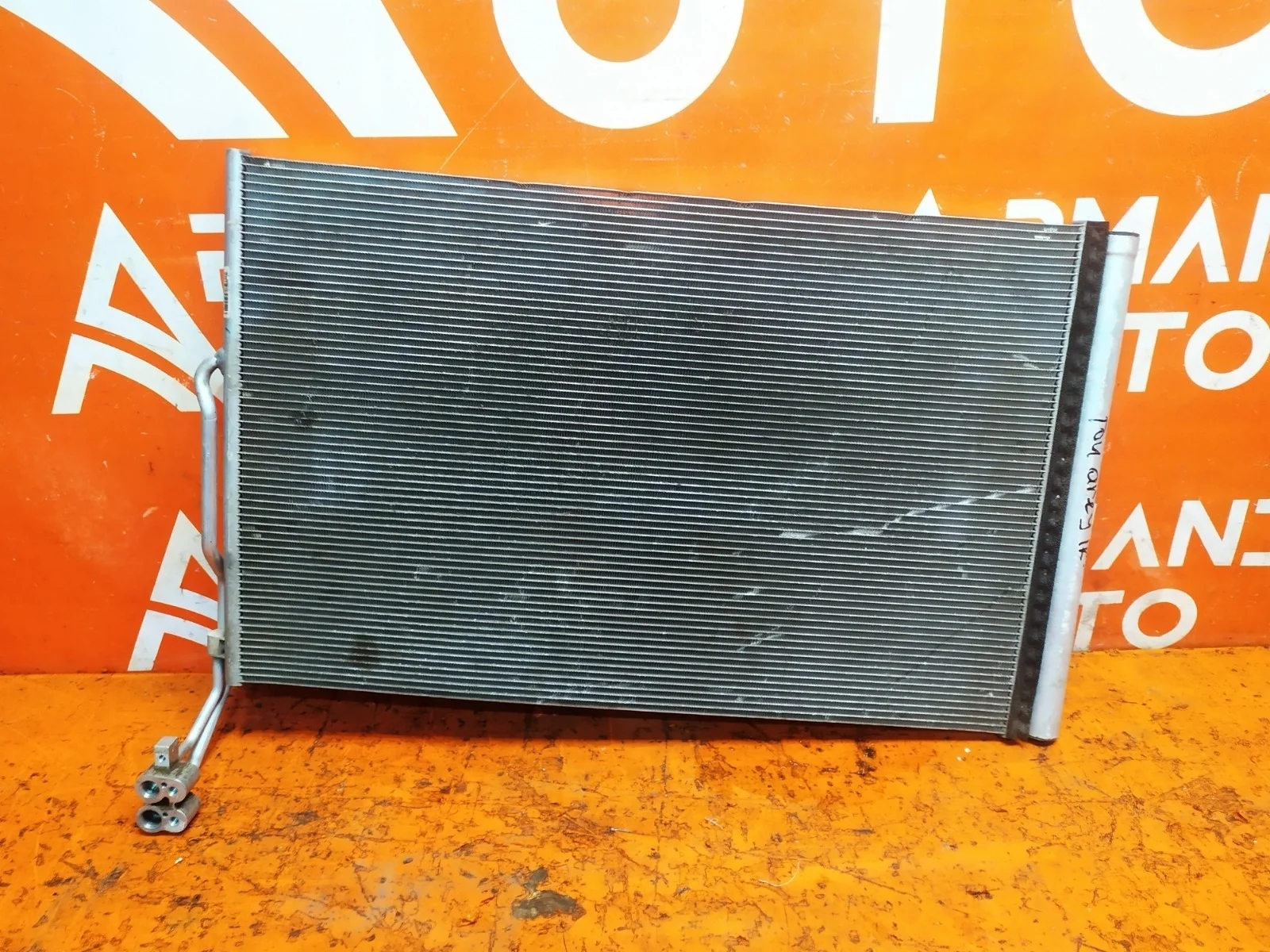 Радиатор кондиционера Volkswagen Touareg 2010-2018
