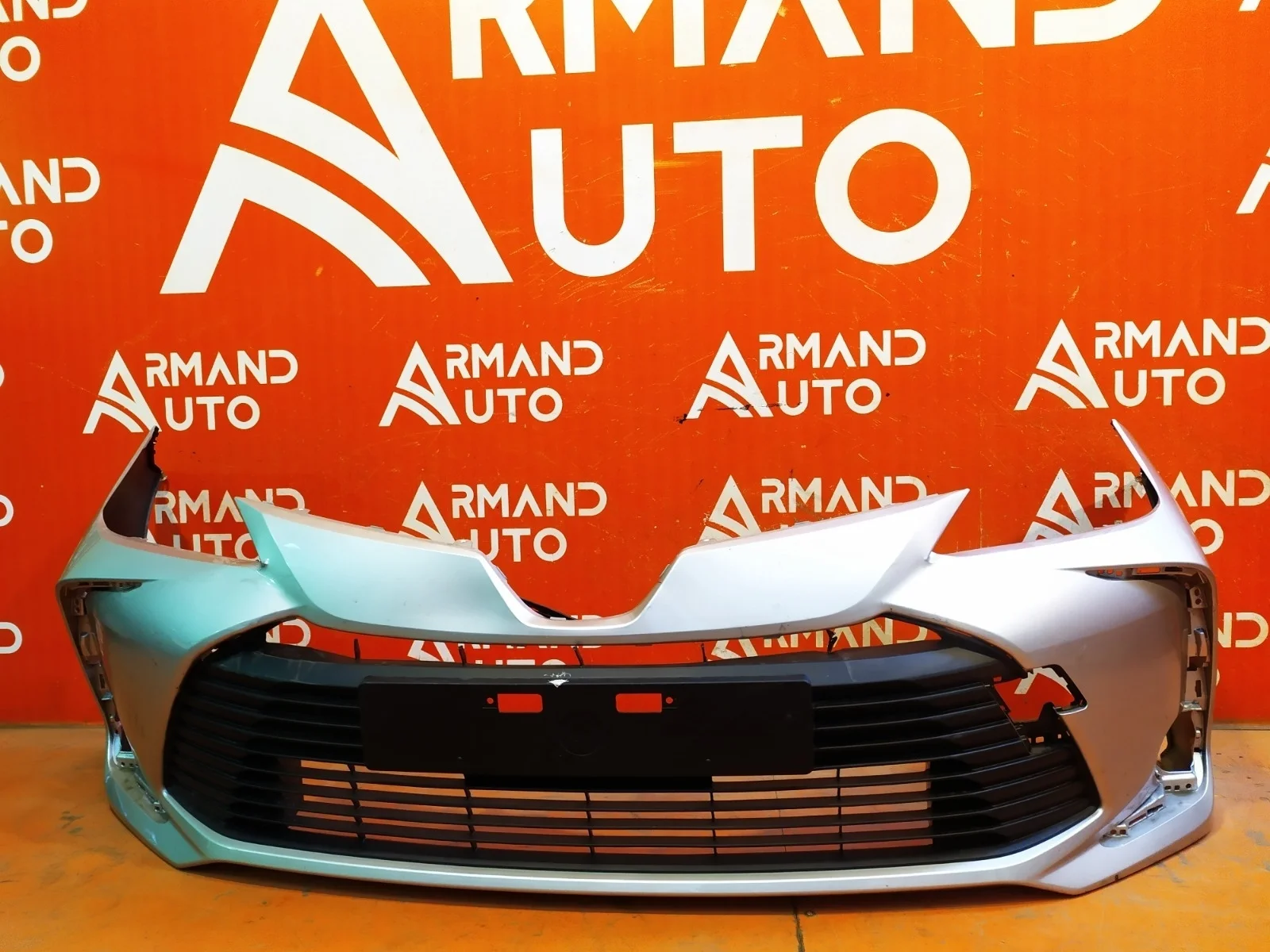 Бампер Toyota Corolla 2018-нв 12 E210