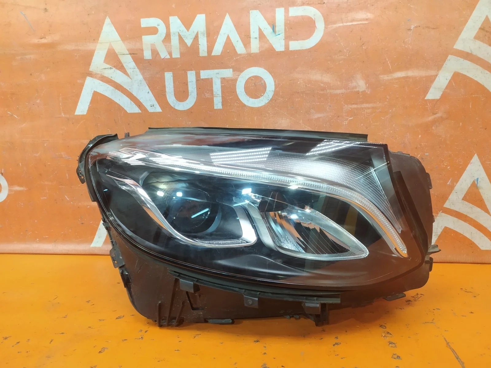 Фара Mercedes GLC-Class 2015-2019 X253