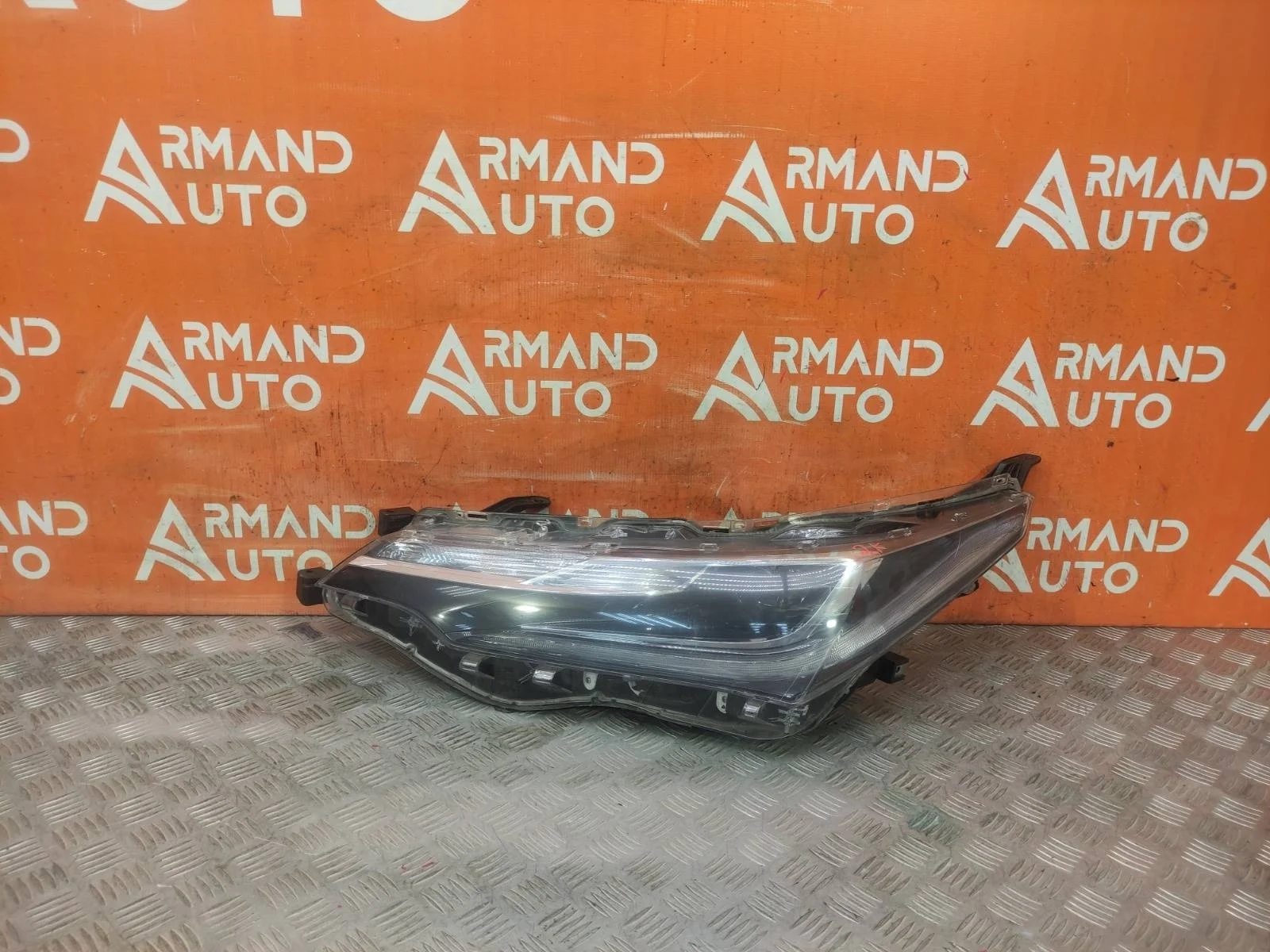 Фара Toyota Corolla 2015-2019 11 E160 E170 E180