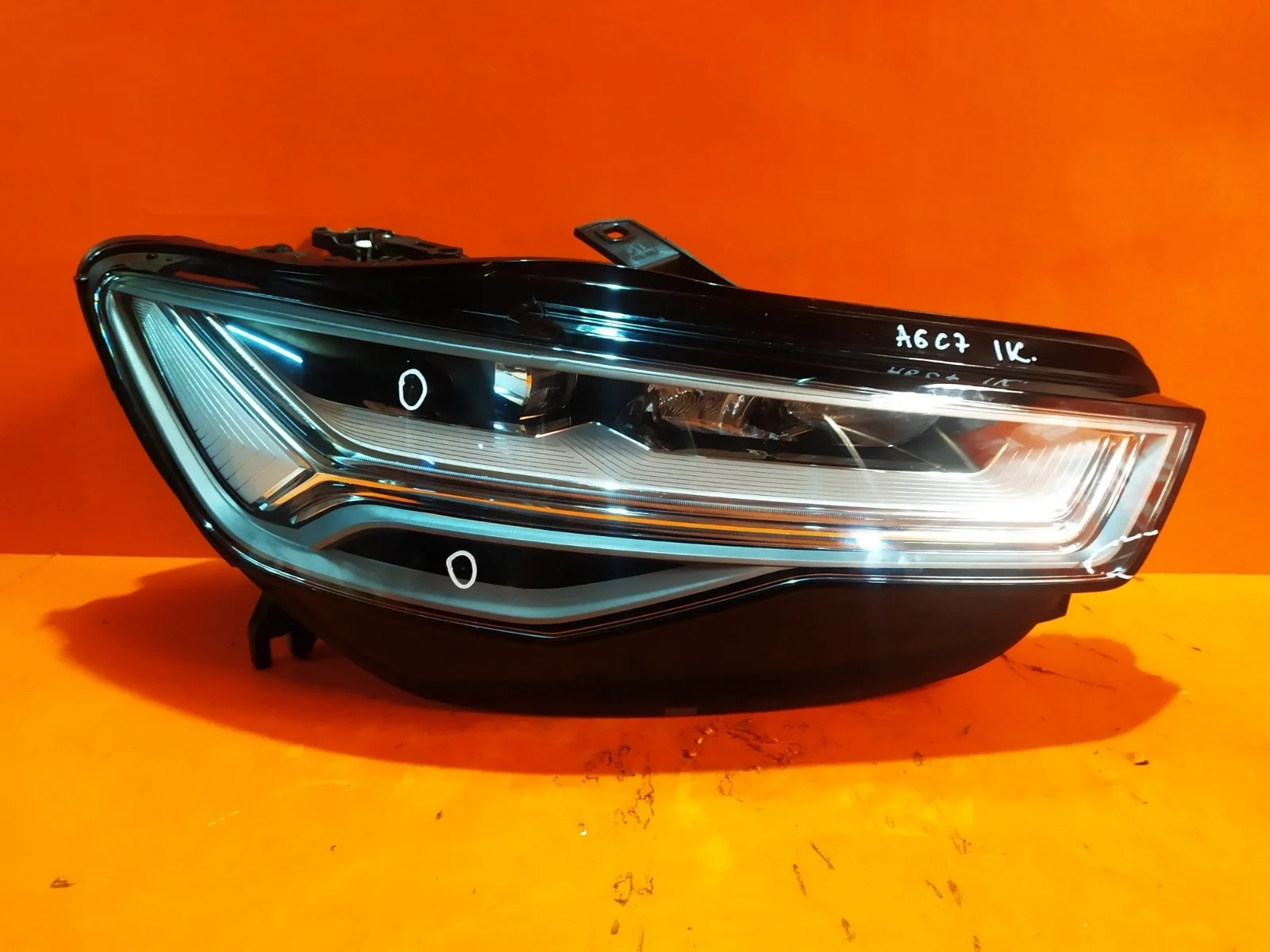 Фара Audi A6 2014-2018 C7