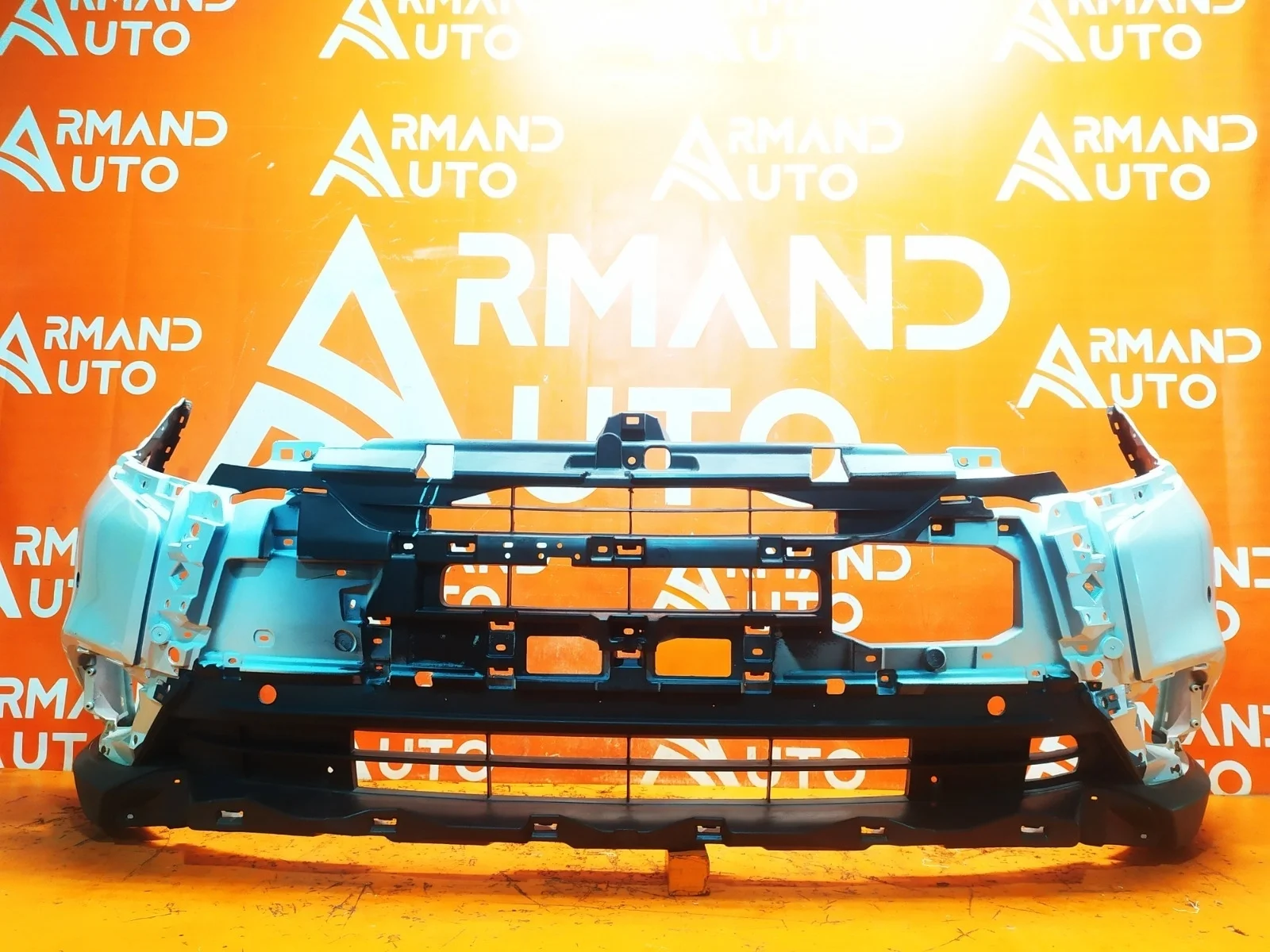 Бампер Mitsubishi Outlander 2015-2018 3