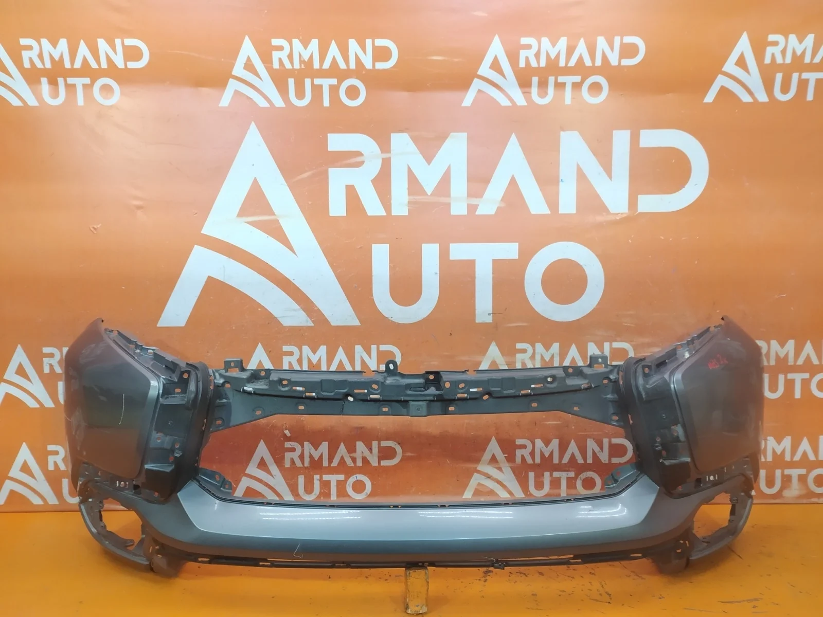 Бампер Mitsubishi Pajero Sport 2015-2021 3