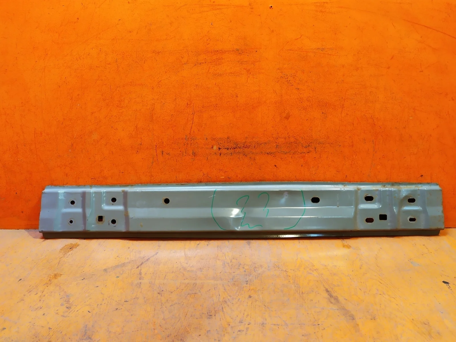 Усилитель бампера Toyota Avensis 2008-нв 3 Т270