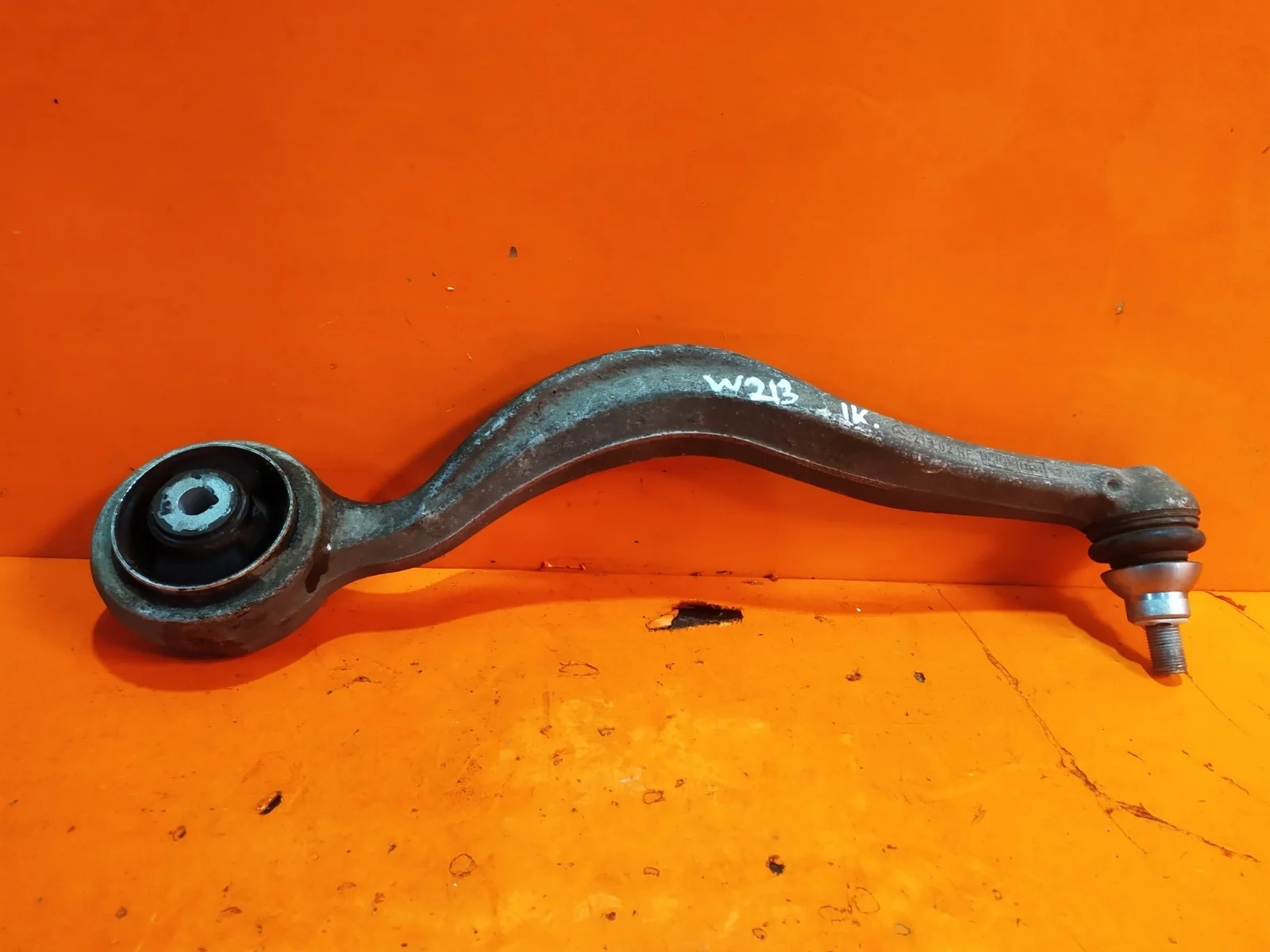 Рычаг подвески нижний Mercedes -Class 2016-нв W213, S213