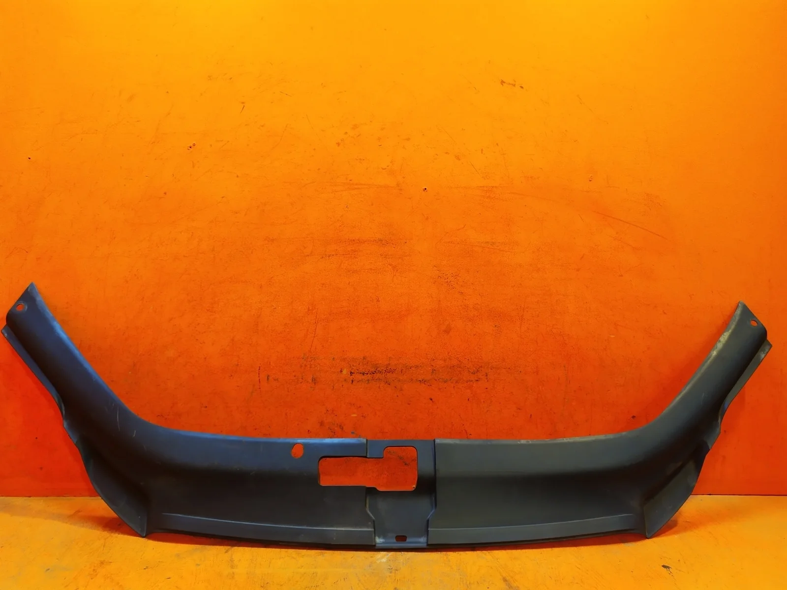 Кожух замка капота Audi Q7 2005-2015 4L