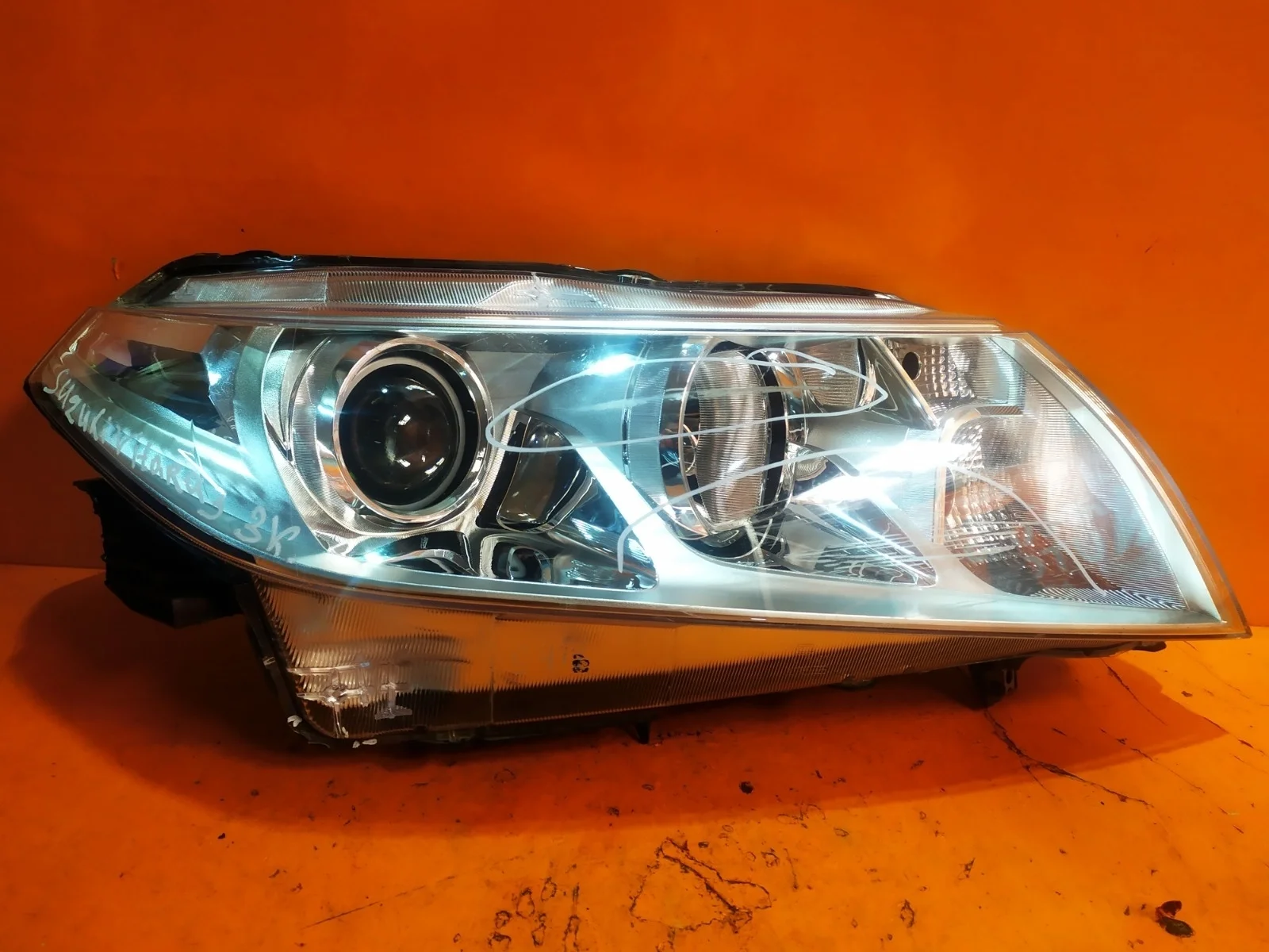 Фара Suzuki Vitara 2014-нв