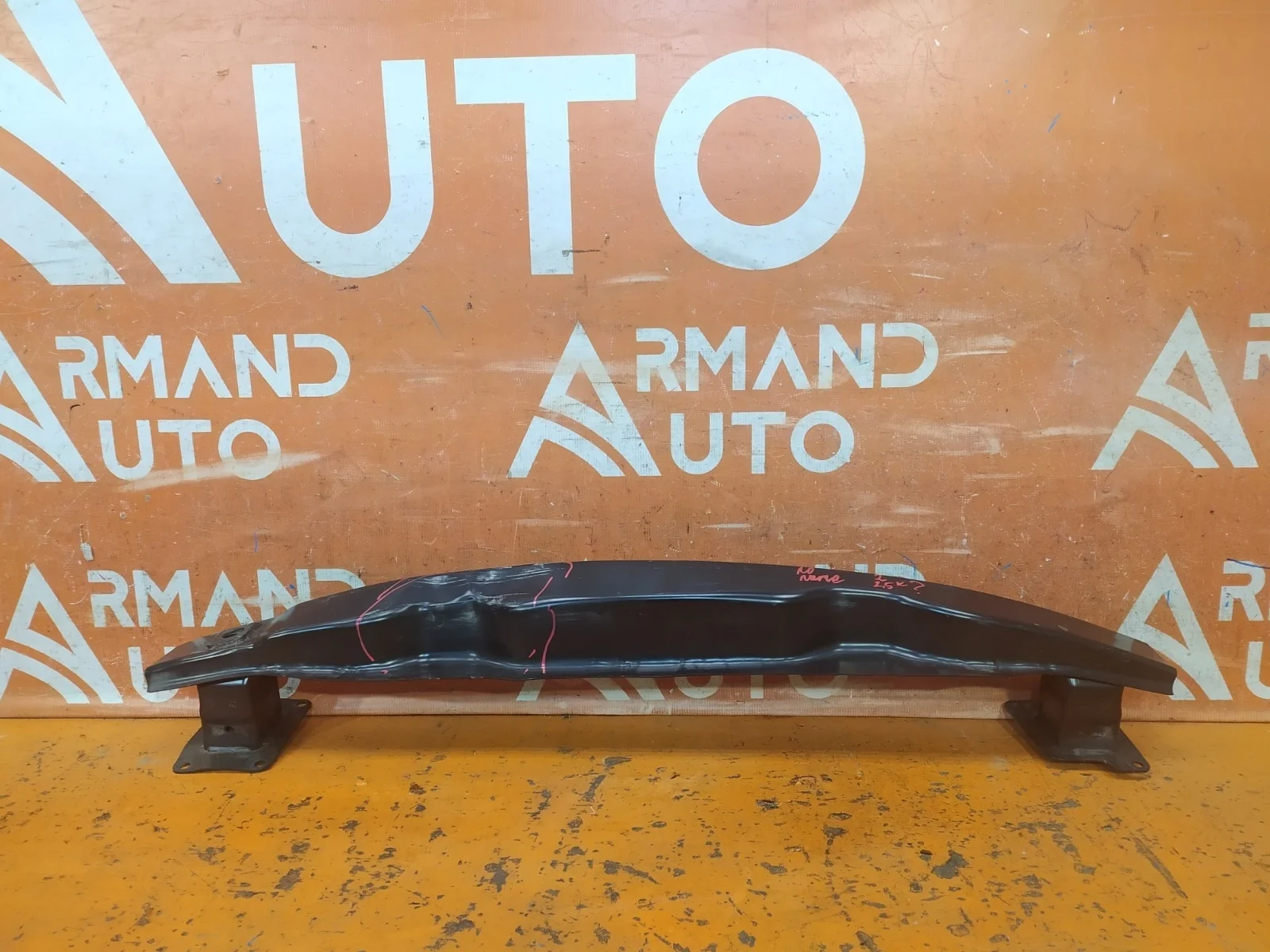 Усилитель бампера Volkswagen Tiguan 2007-2018