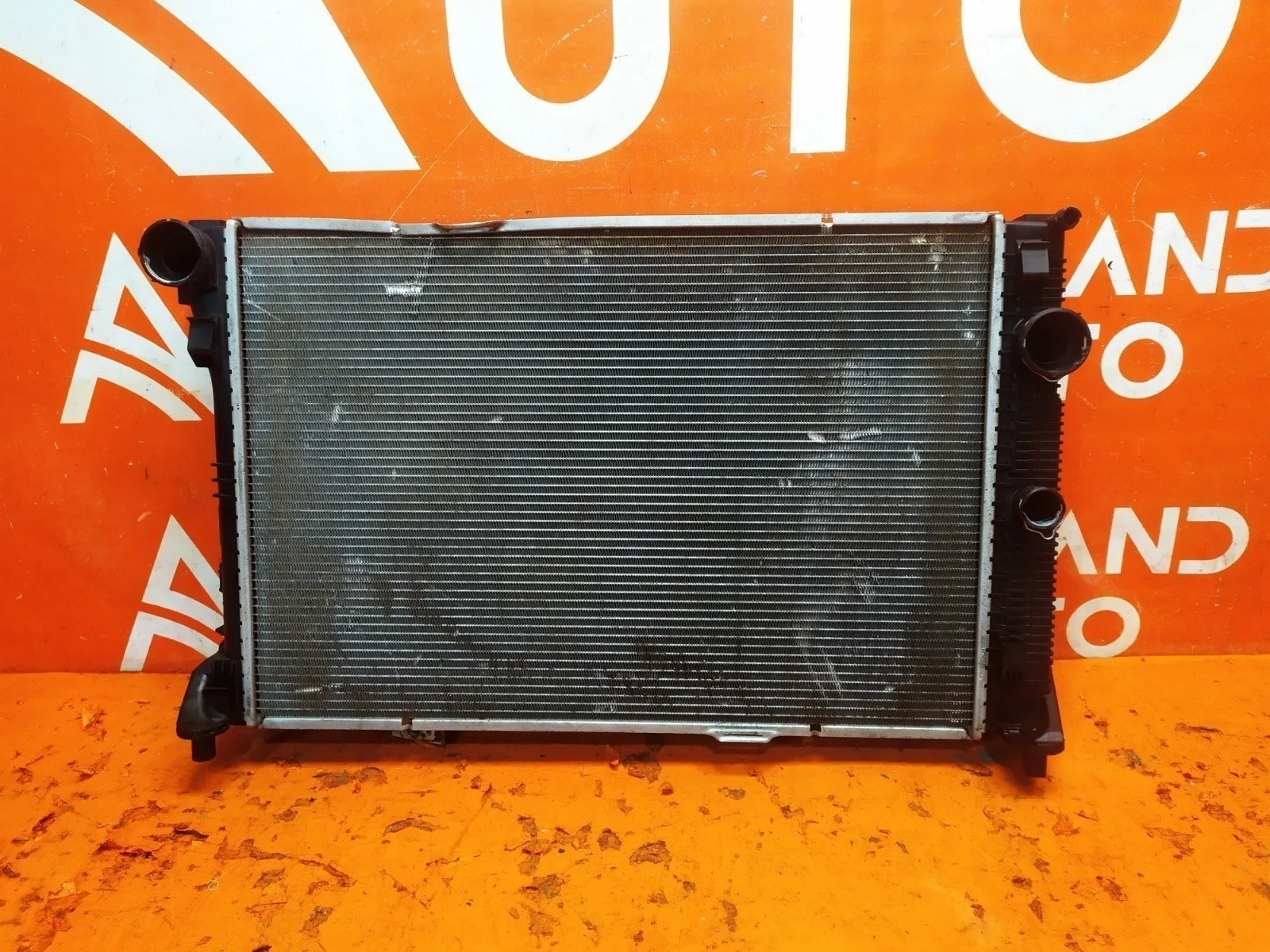 Радиатор двигателя (двс) Mercedes -Class 2009-2016 W212, S212, C207