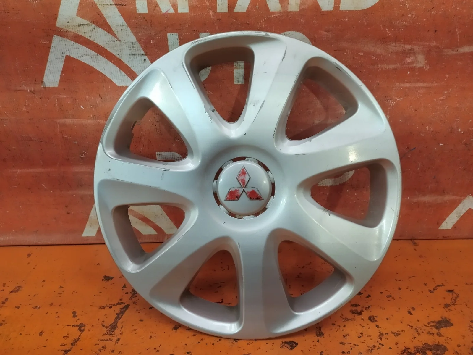 Колпак Mitsubishi Outlander 3