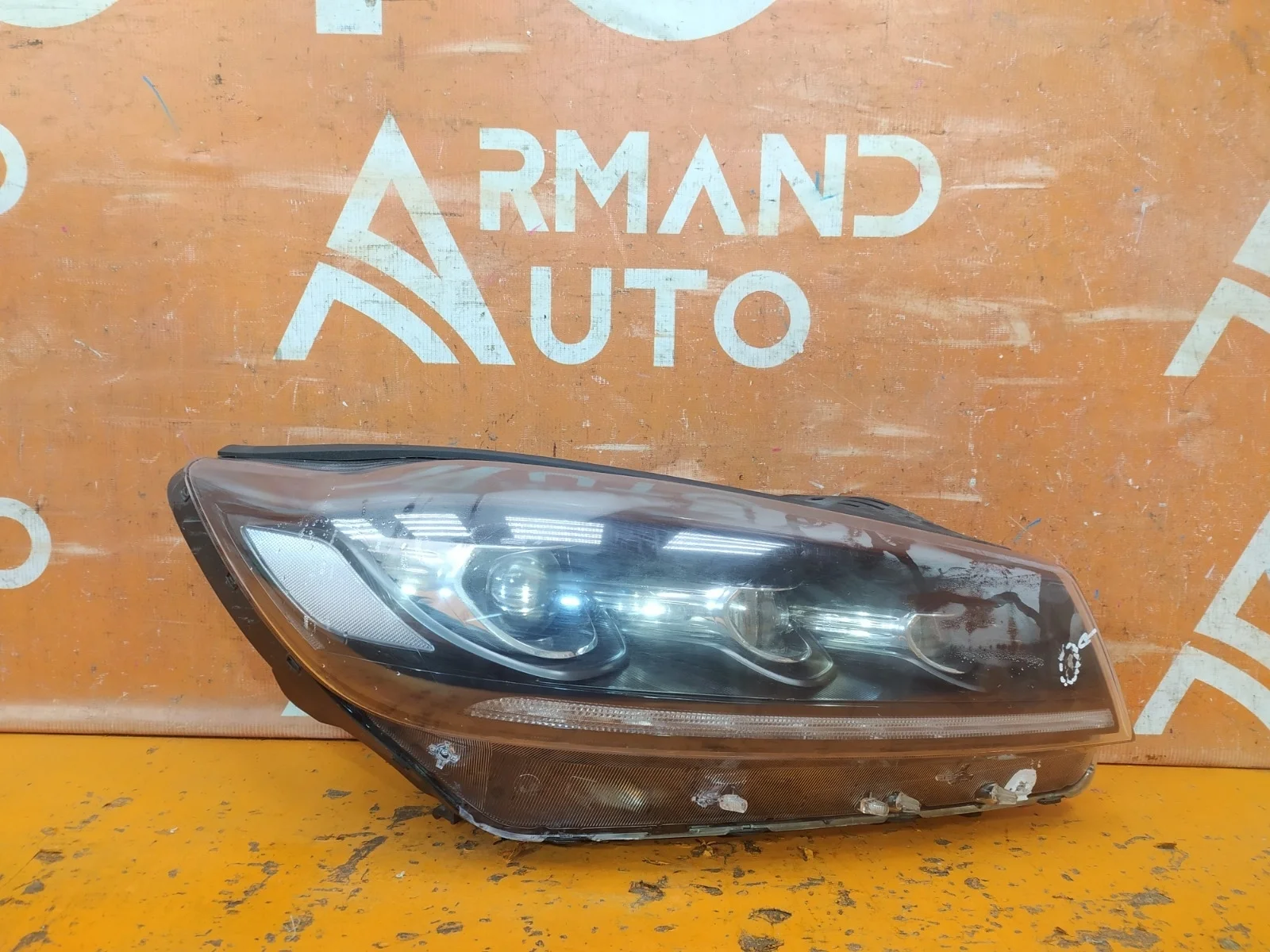 Фара Kia Sorento 2017-2020 3 Prime UM