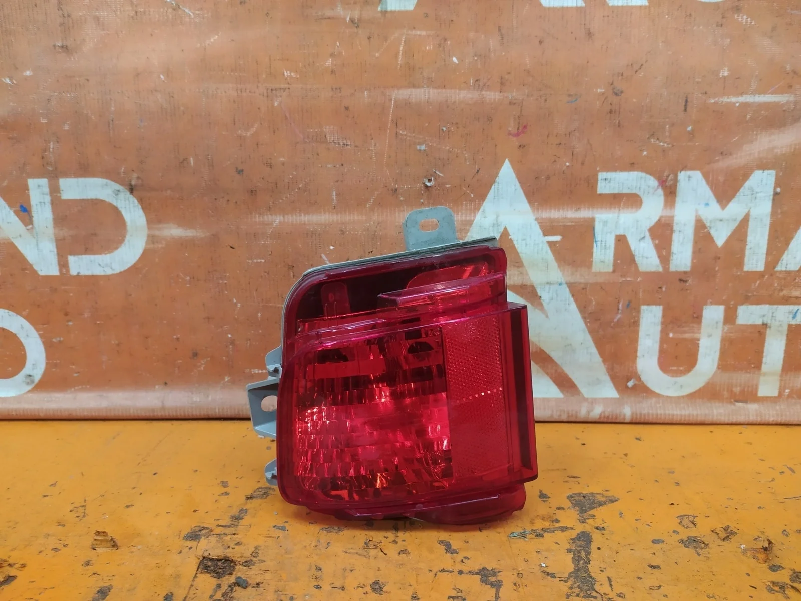 Фонарь противотуманный Toyota Land Cruiser 2015-2021 200