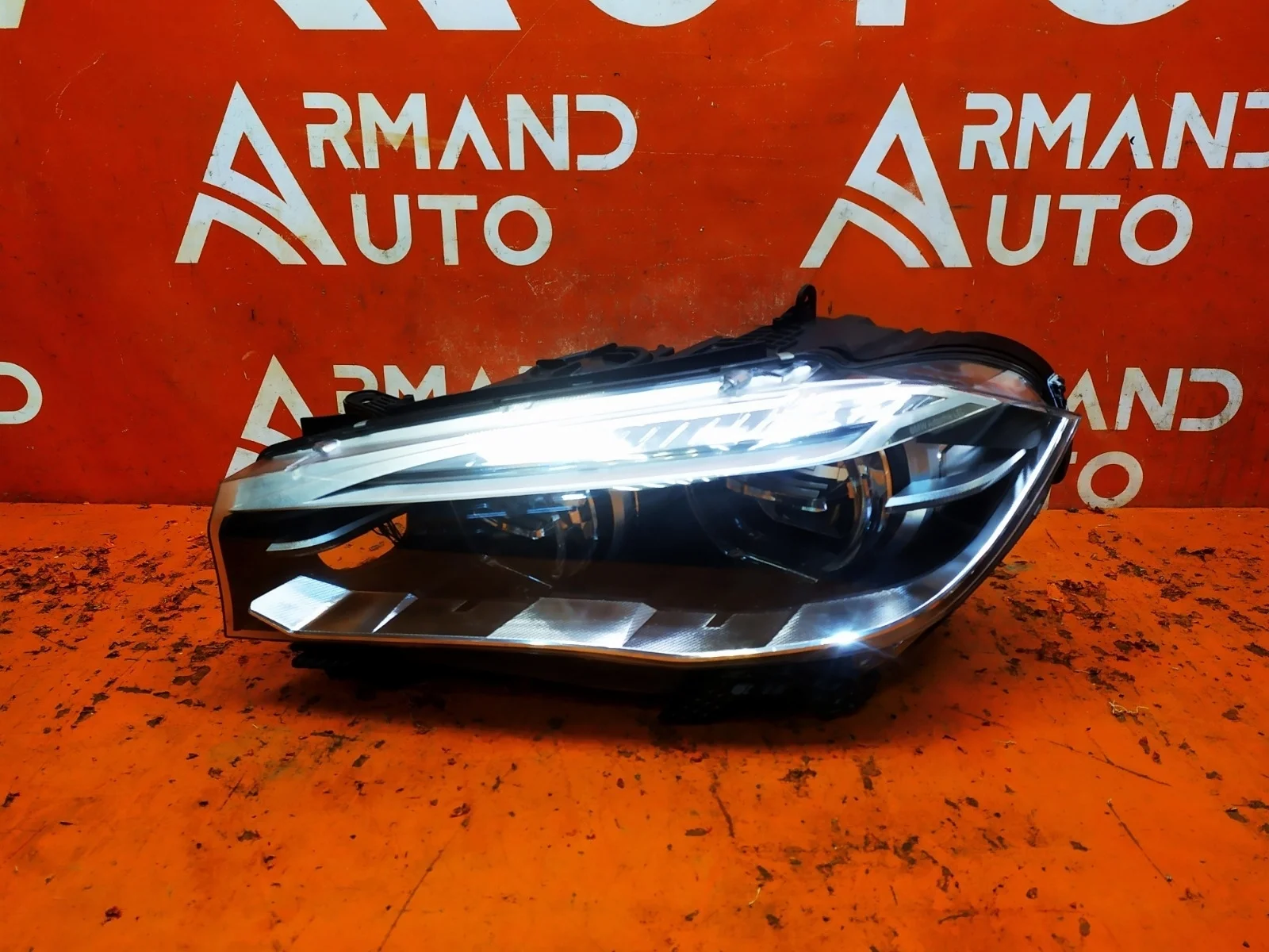 Фара BMW X5 2013-2018 F15