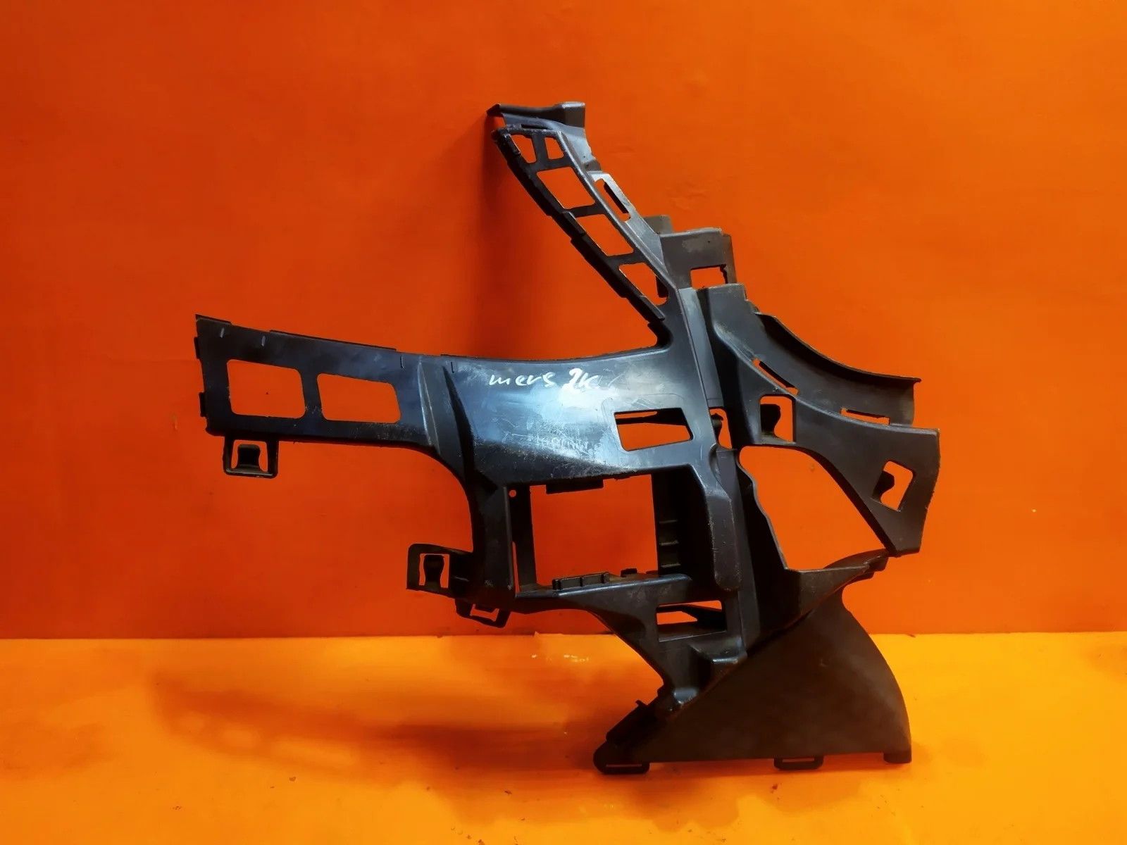 Кронштейн бампера Mercedes -Class 2013-2017 W222