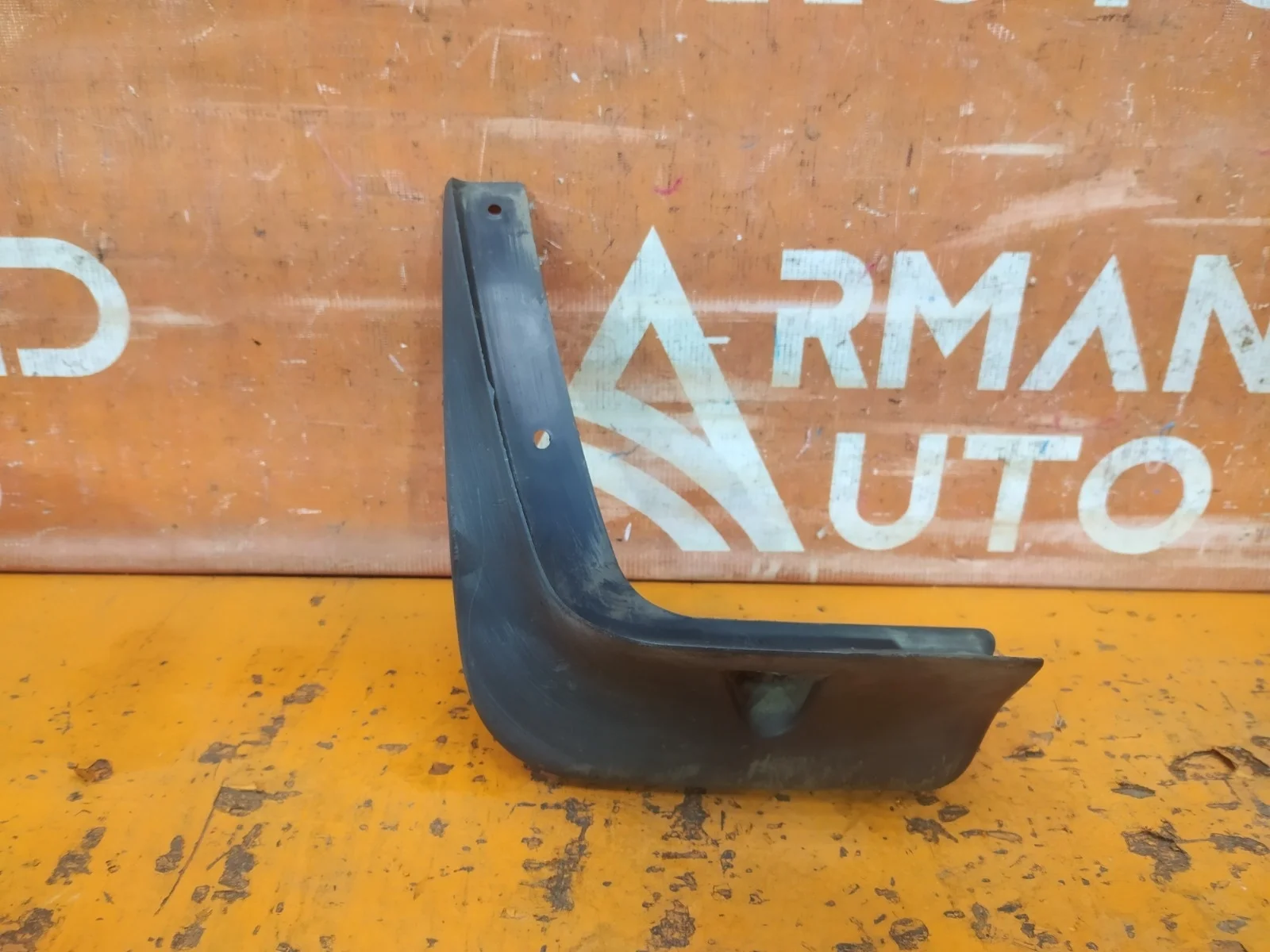 Брызговик Mitsubishi Outlander 2012-2015 3