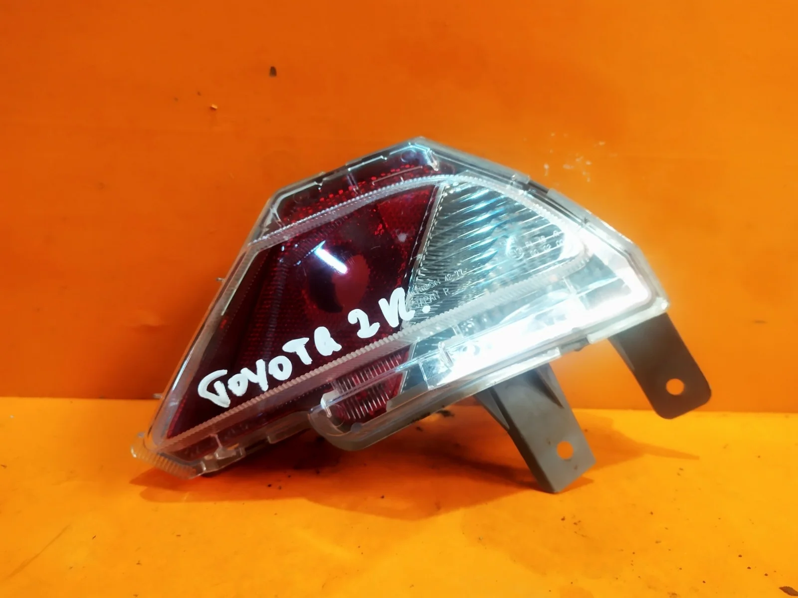 Фонарь противотуманный Toyota RAV4 2015-2019 CA40