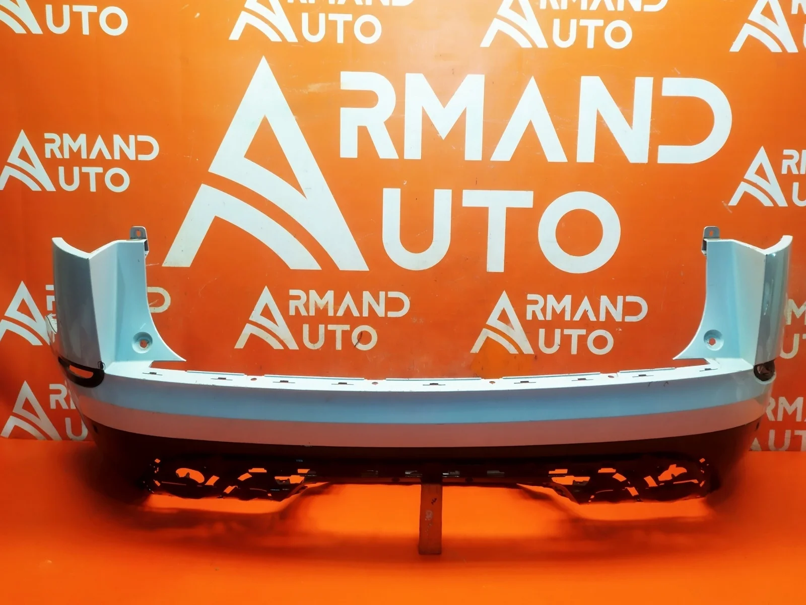 Бампер Land Rover Range Velar 2017-нв L560