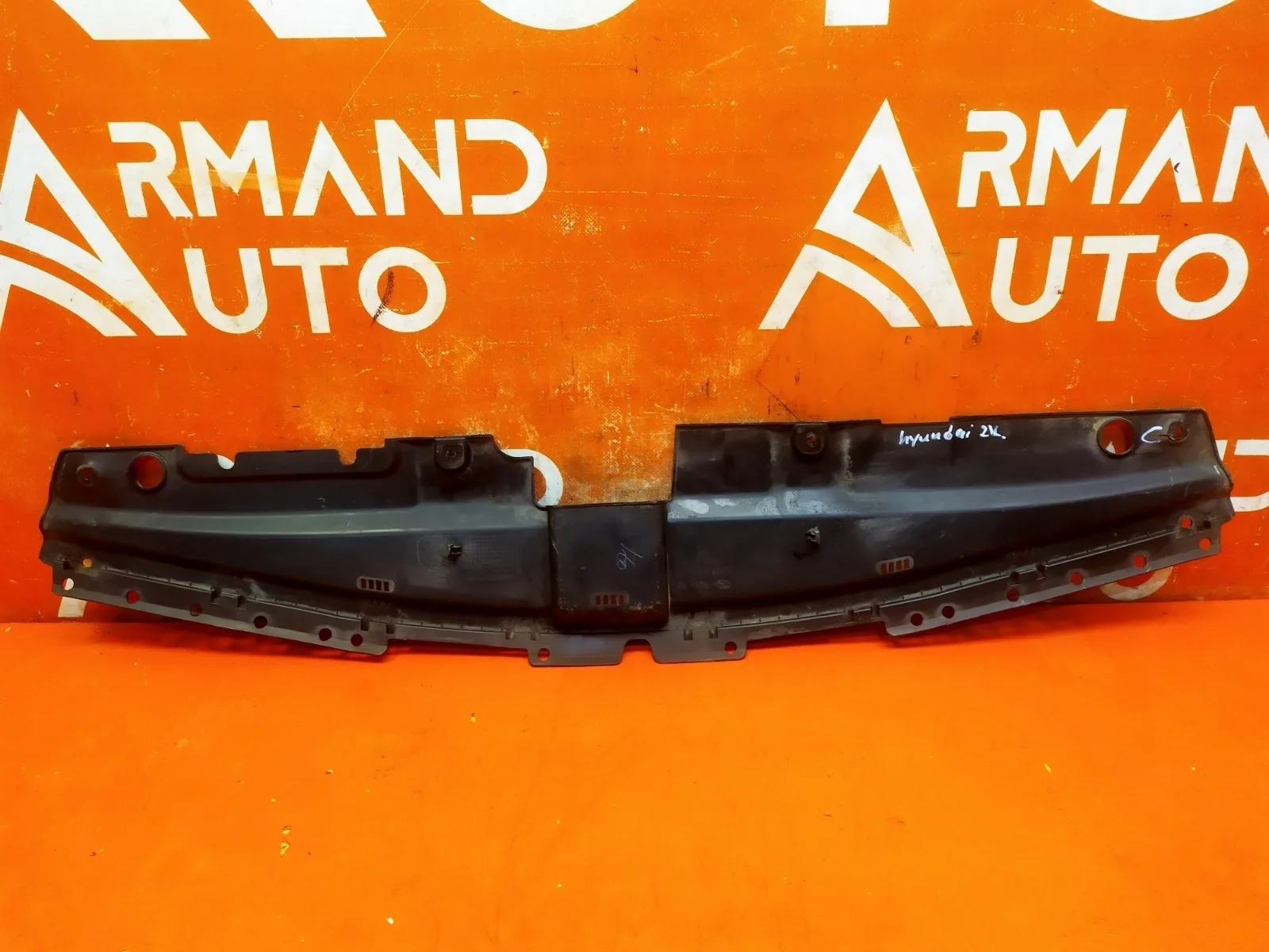 Кожух замка капота Hyundai Solaris 2014-2017