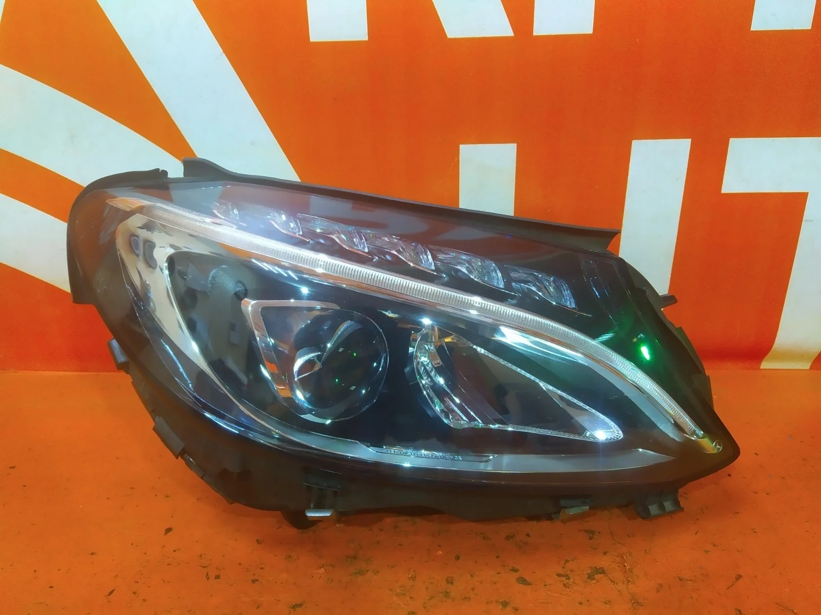 Фара Mercedes -Class 2014-2018 W205