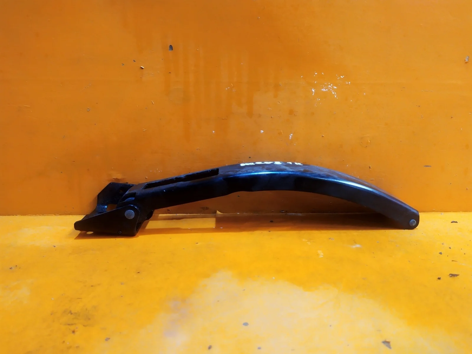 Ограничитель двери Mercedes Sprinter 2006-2018 Br.906