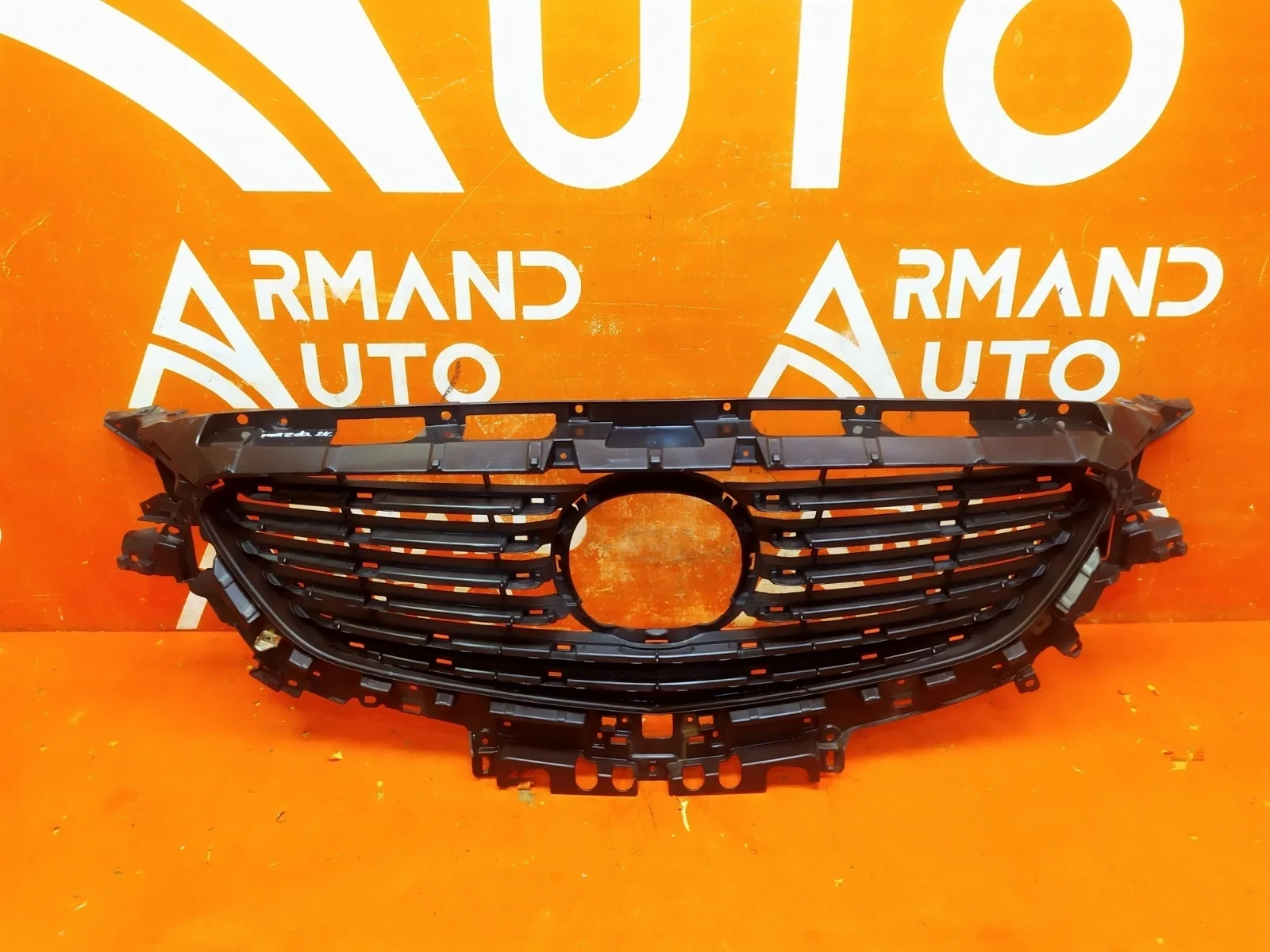 Решетка радиатора Mazda 6 2015-2018 3 GJ