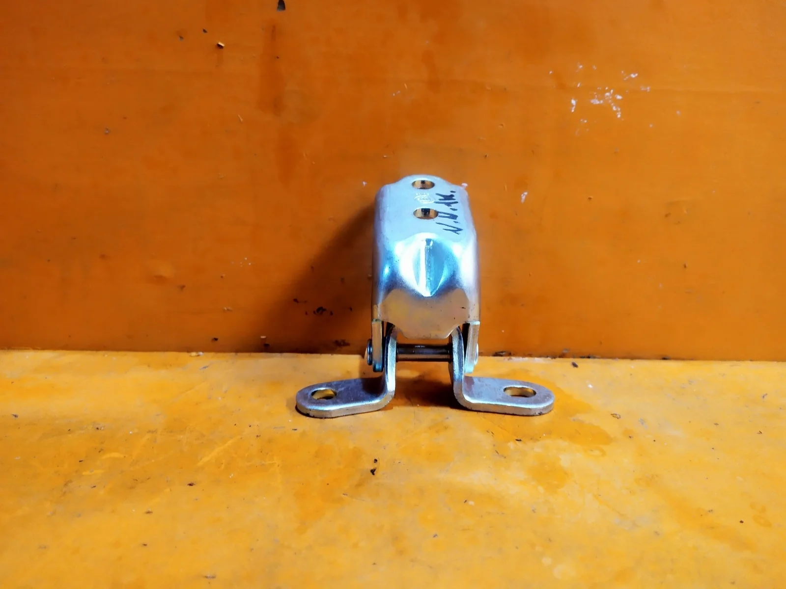 Петля двери верхняя Kia Sportage 2010-2016 3 SL