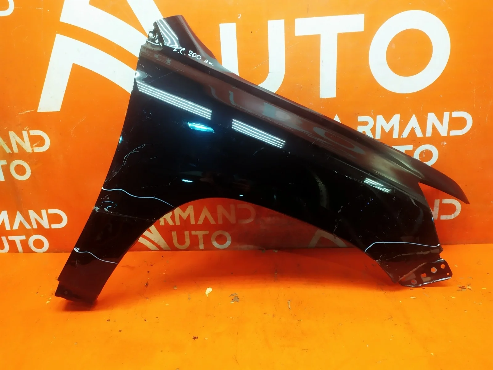 Крыло Toyota Land Cruiser 2015-2021 200