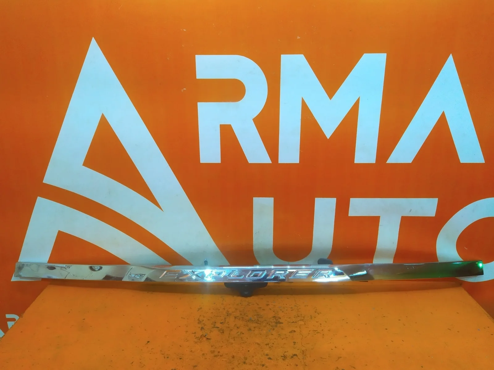 Молдинг двери багажника Ford Explorer 2015-2019 U502