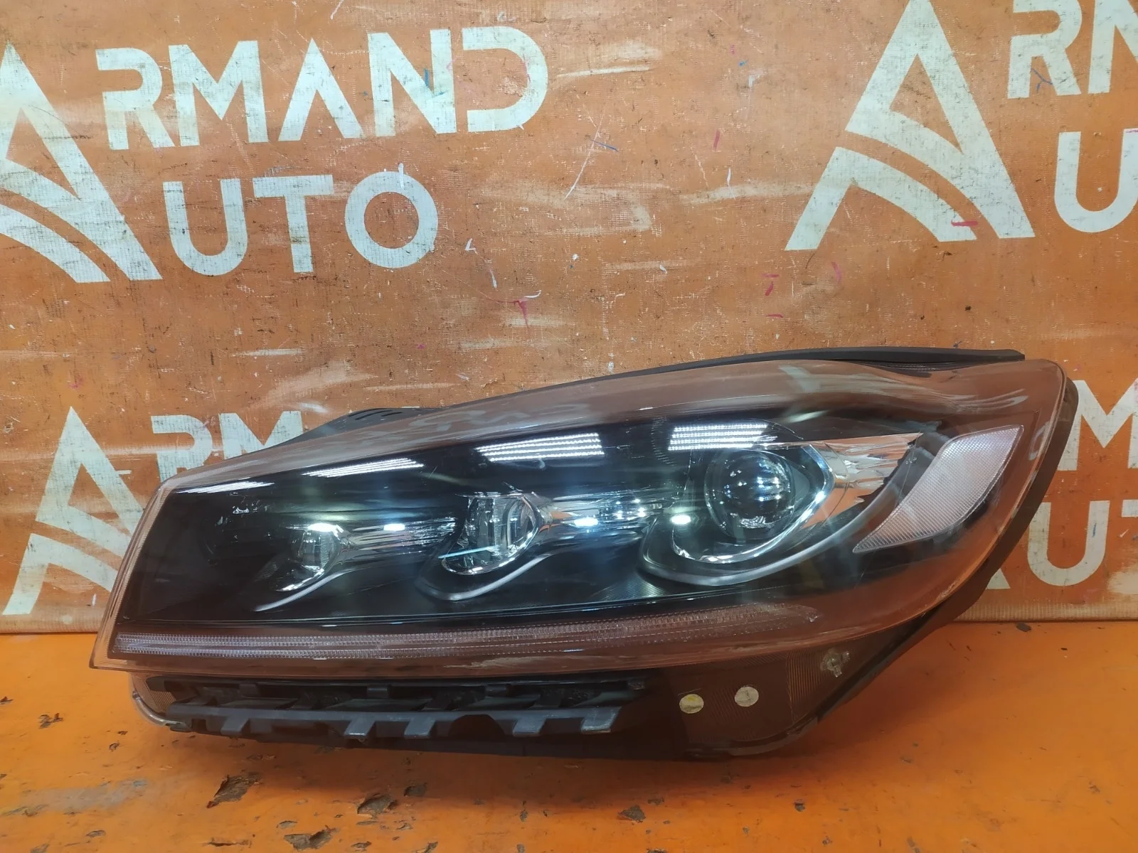 Фара Kia Sorento 2017-2020 3 Prime UM