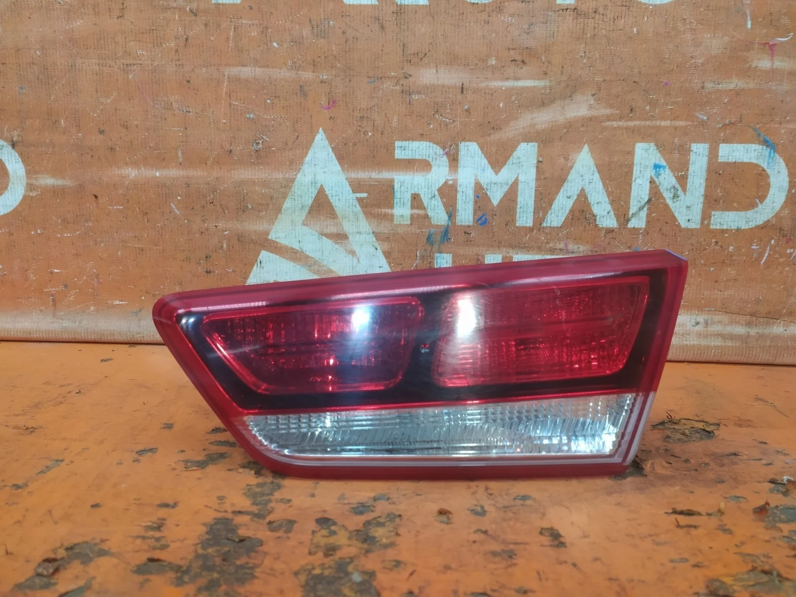 Фонарь внутренний Kia Optima 2015-2020 4 JF