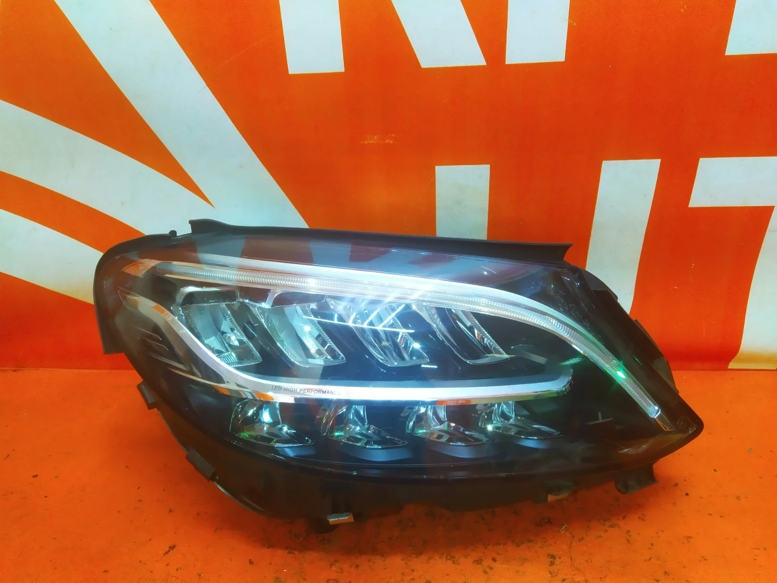 Фара Mercedes -Class 2018-2021 W205