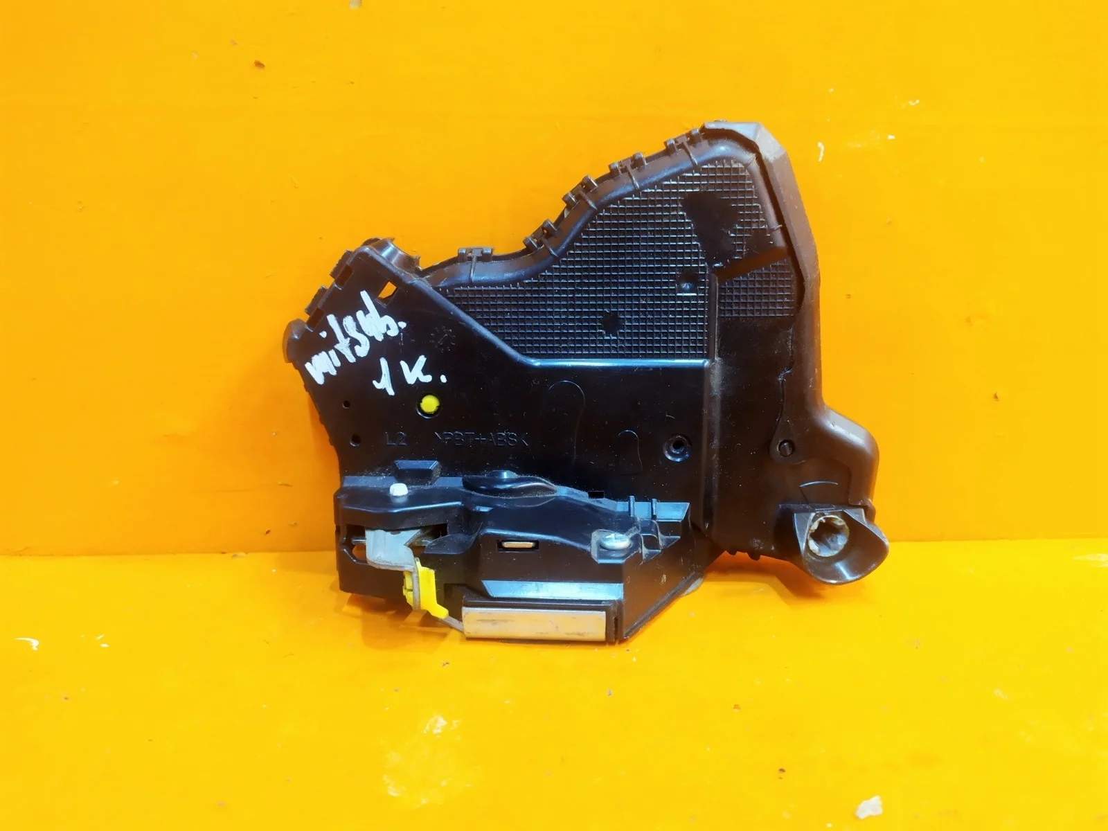 Замок двери Toyota Corolla 2006-2013 10 E140 E150