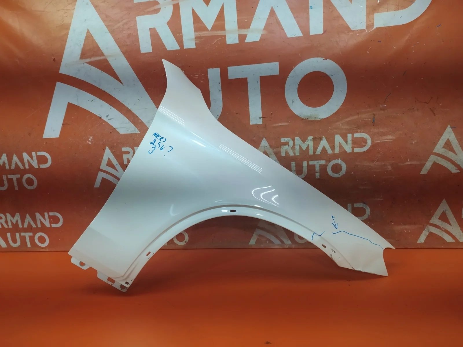 Крыло Mercedes GLC-Class 2015-нв X253