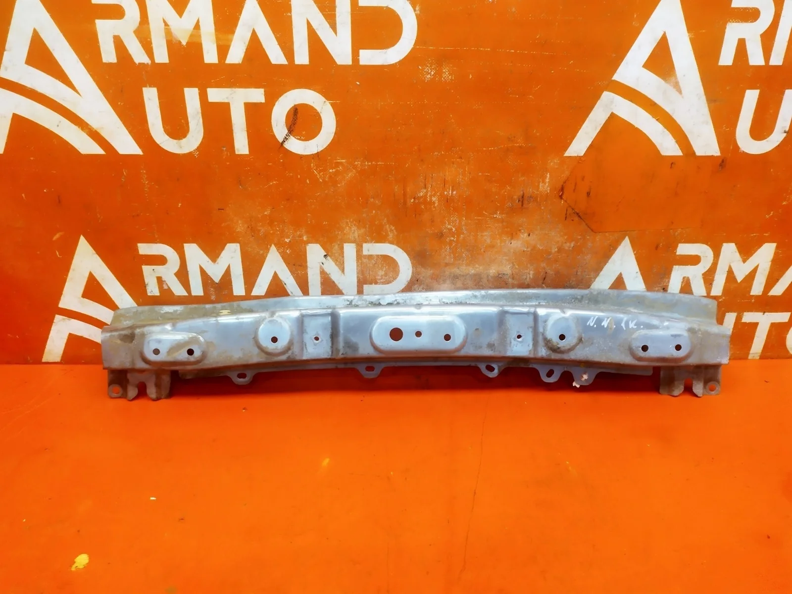 Усилитель бампера верхний Mitsubishi Outlander 2015-нв 3