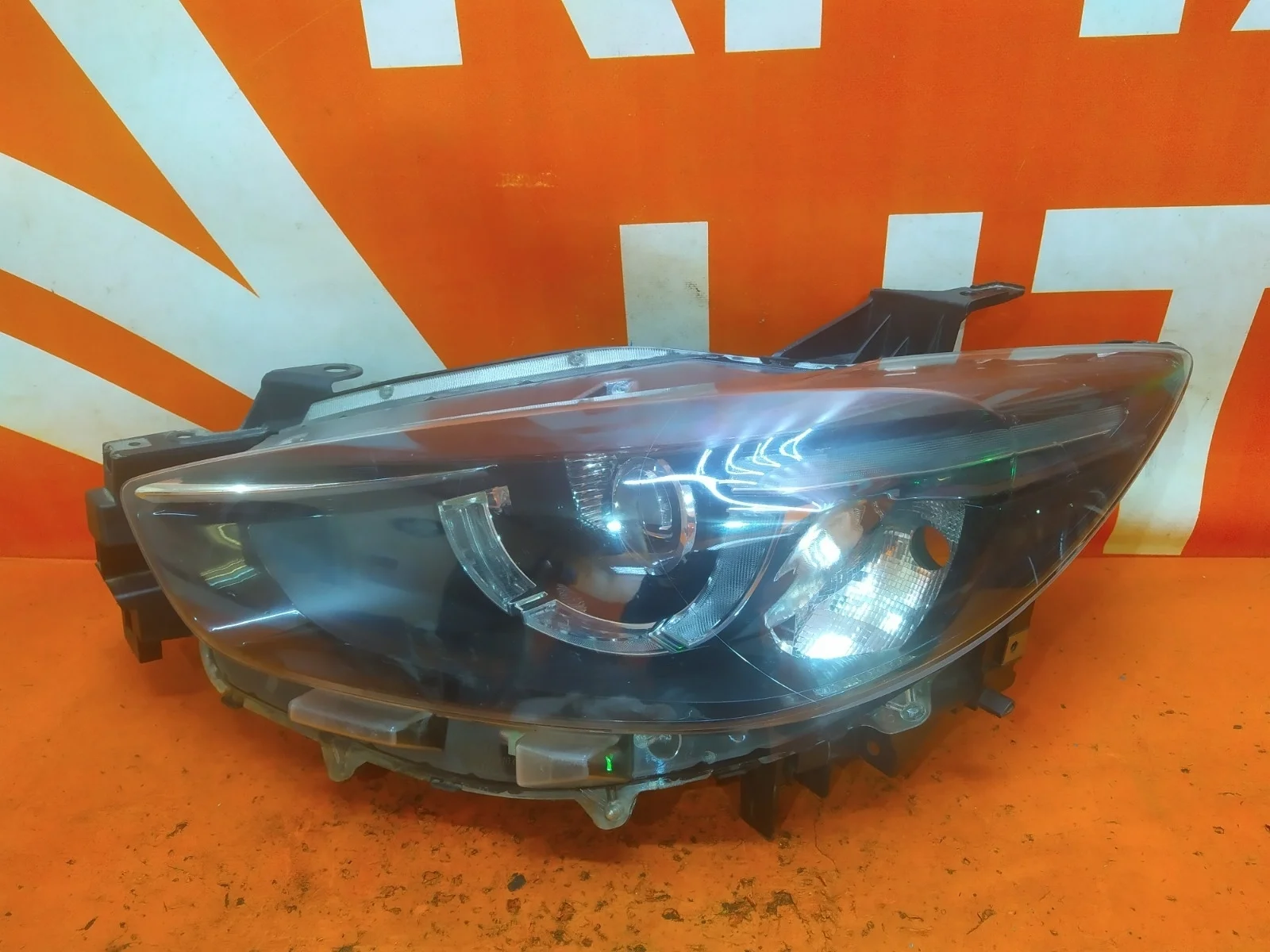 Фара Mazda CX-5 2015-2017