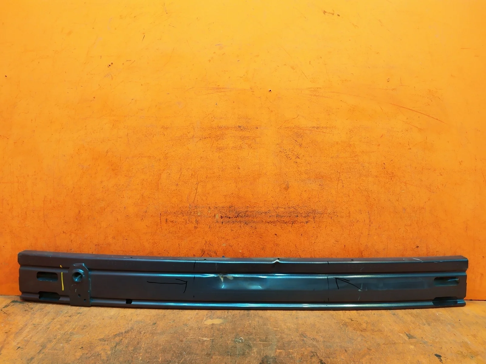 Усилитель бампера Nissan Qashqai 2013-2022 j11