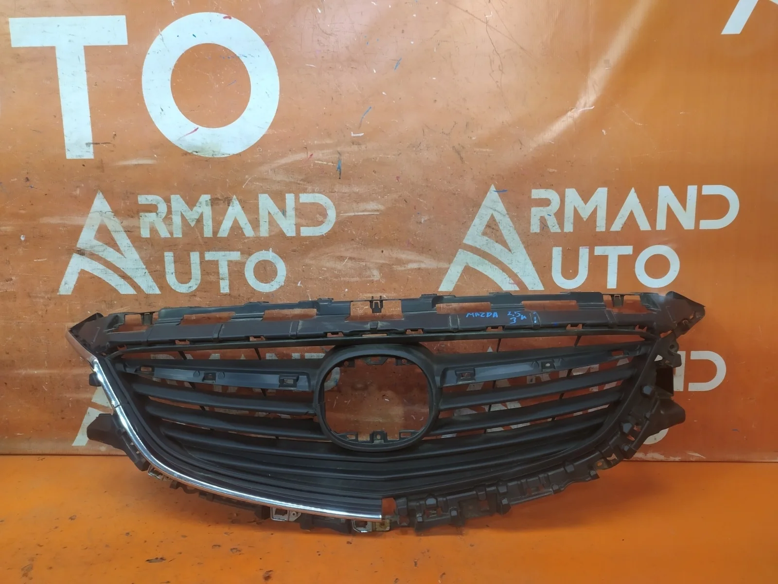 Решетка радиатора Mazda 6 2012-2018 3 GJ