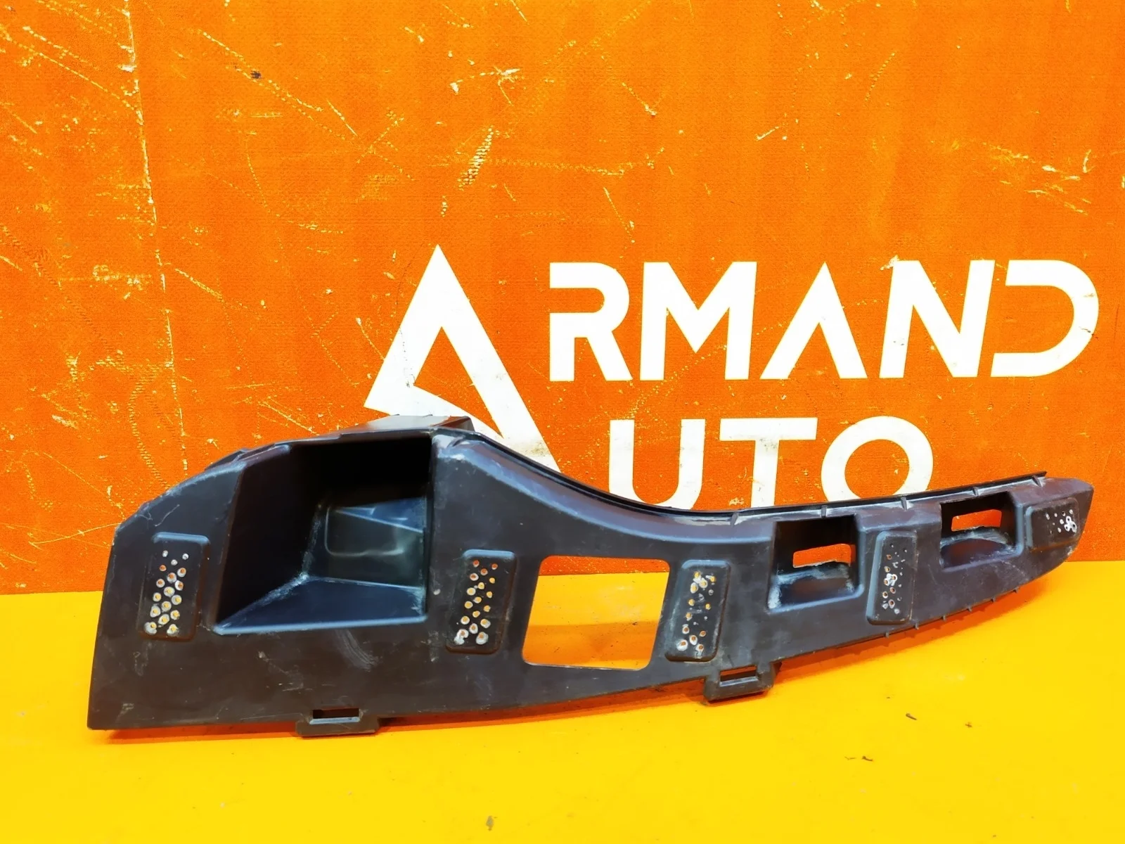 Кронштейн бампера верхний Renault Arkana 2019-нв