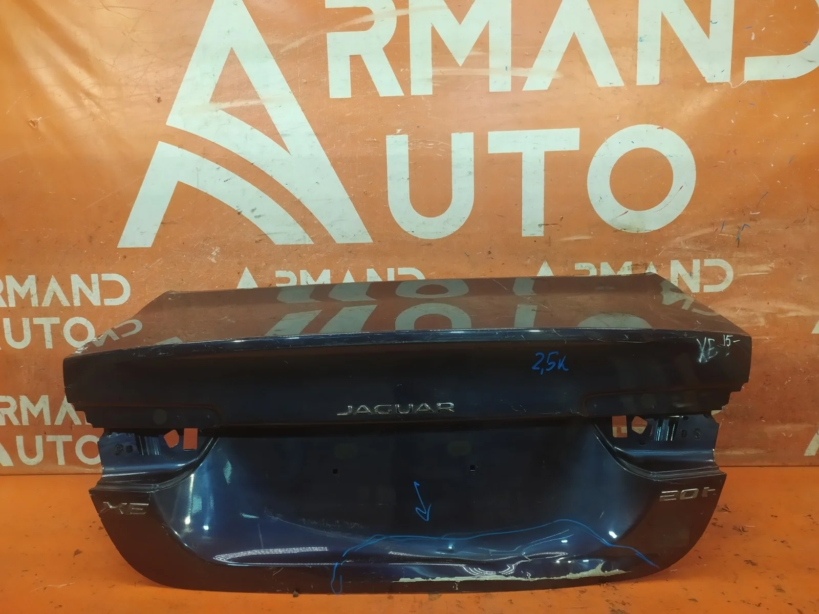 Крышка багажника Jaguar XE 2015-нв