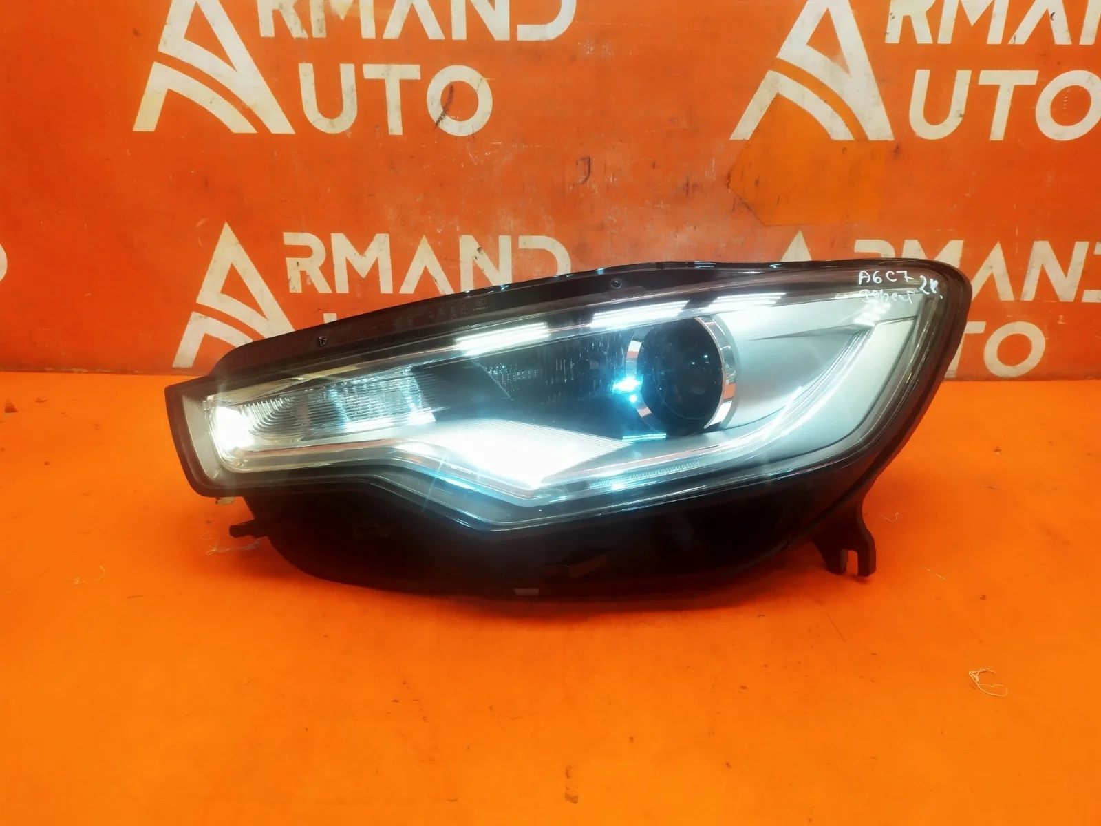 Фара Audi A6 2011-2014 C7
