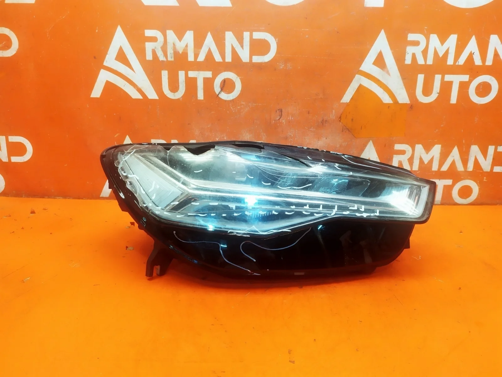 Фара Audi A6 2014-2018 C7