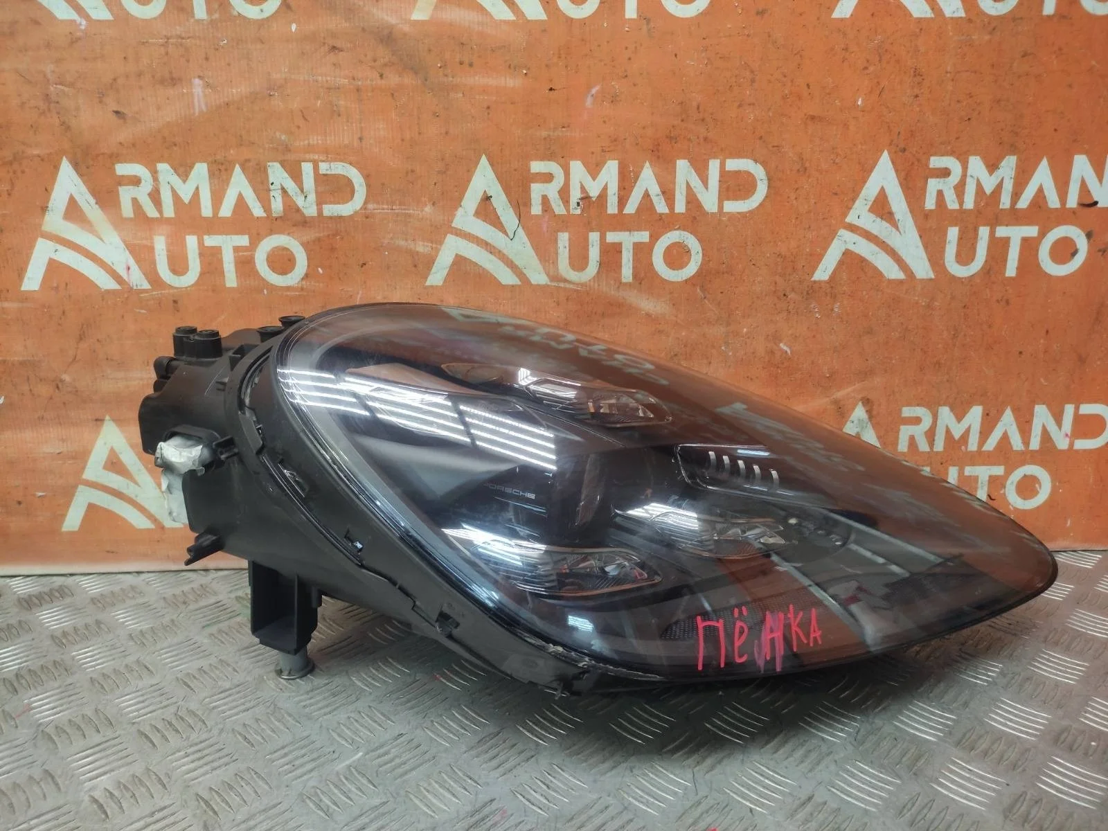 Фара Porsche Cayenne 2017-нв 3 PO536