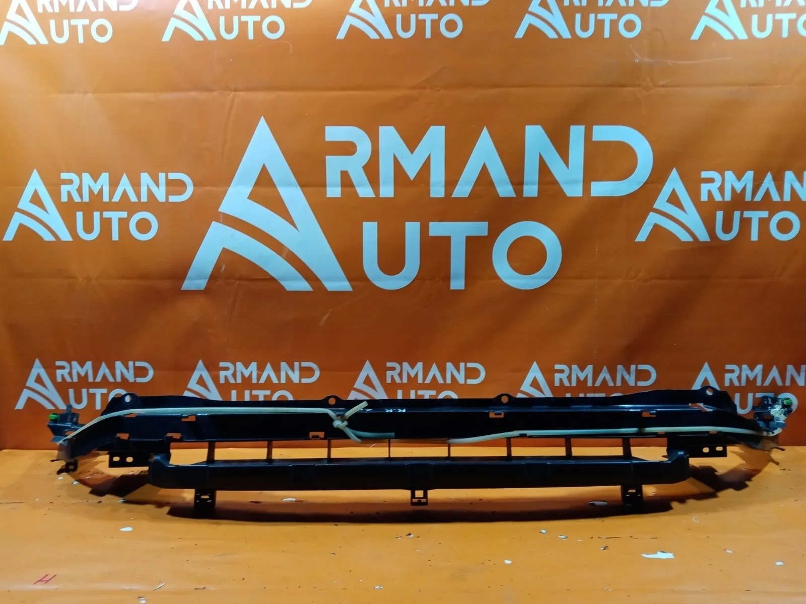 Кронштейн бампера Land Rover Discovery Sport 2014-нв L550