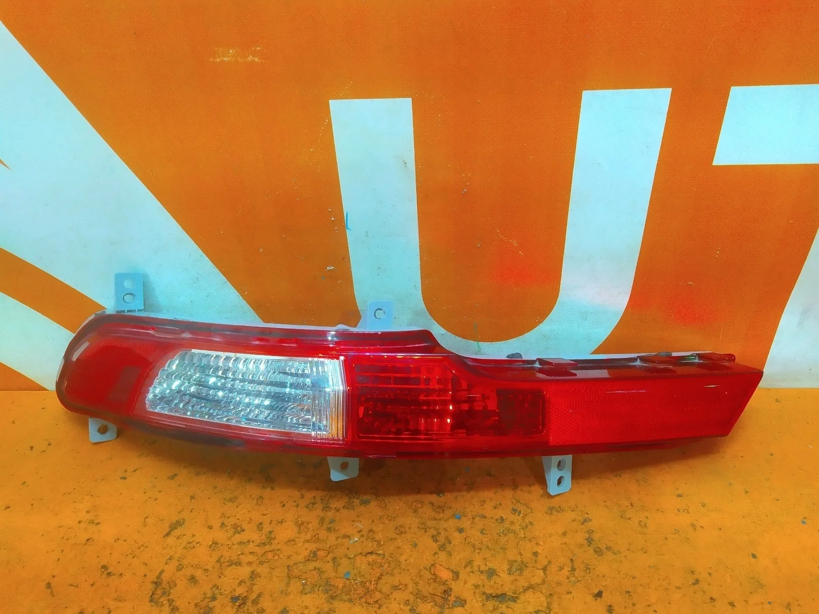 Фонарь противотуманный Kia Sportage 2010-2016 3 SL