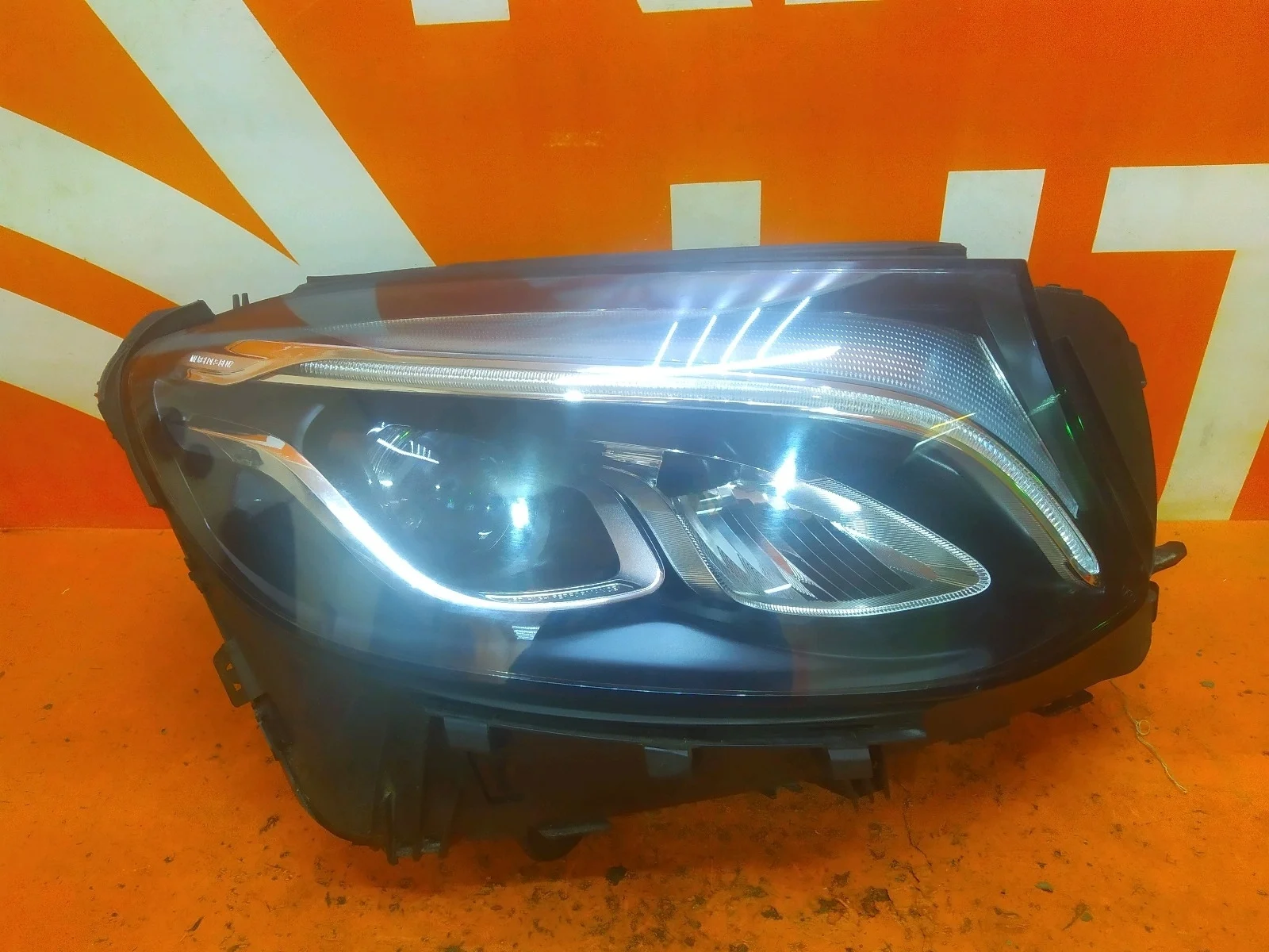 Фара Mercedes GLC-Class 2015-2019 X253
