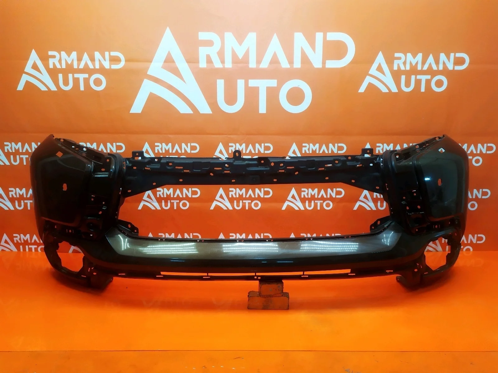 Бампер Mitsubishi Pajero Sport 2015-2021 3